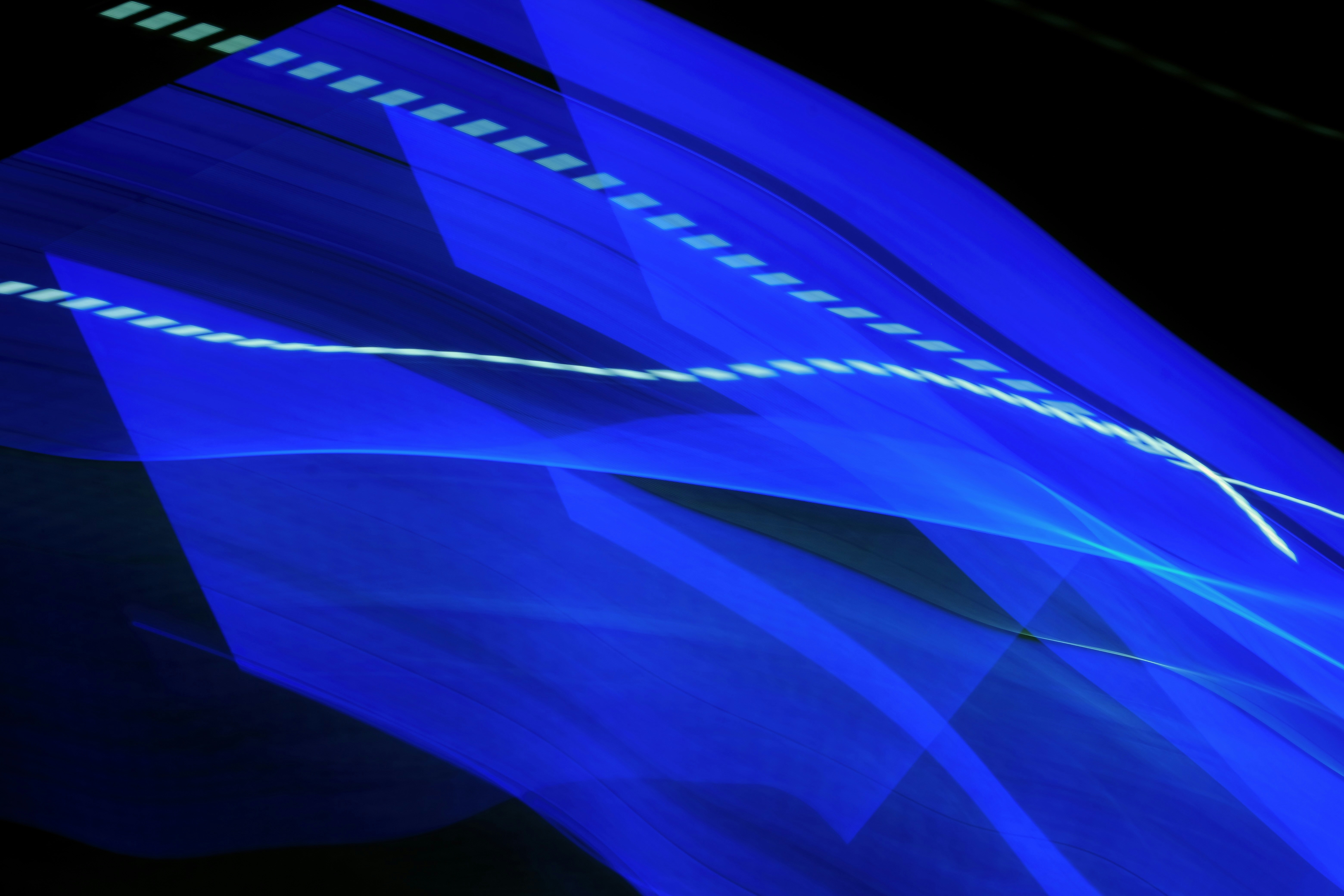 Photo by alexxingplus