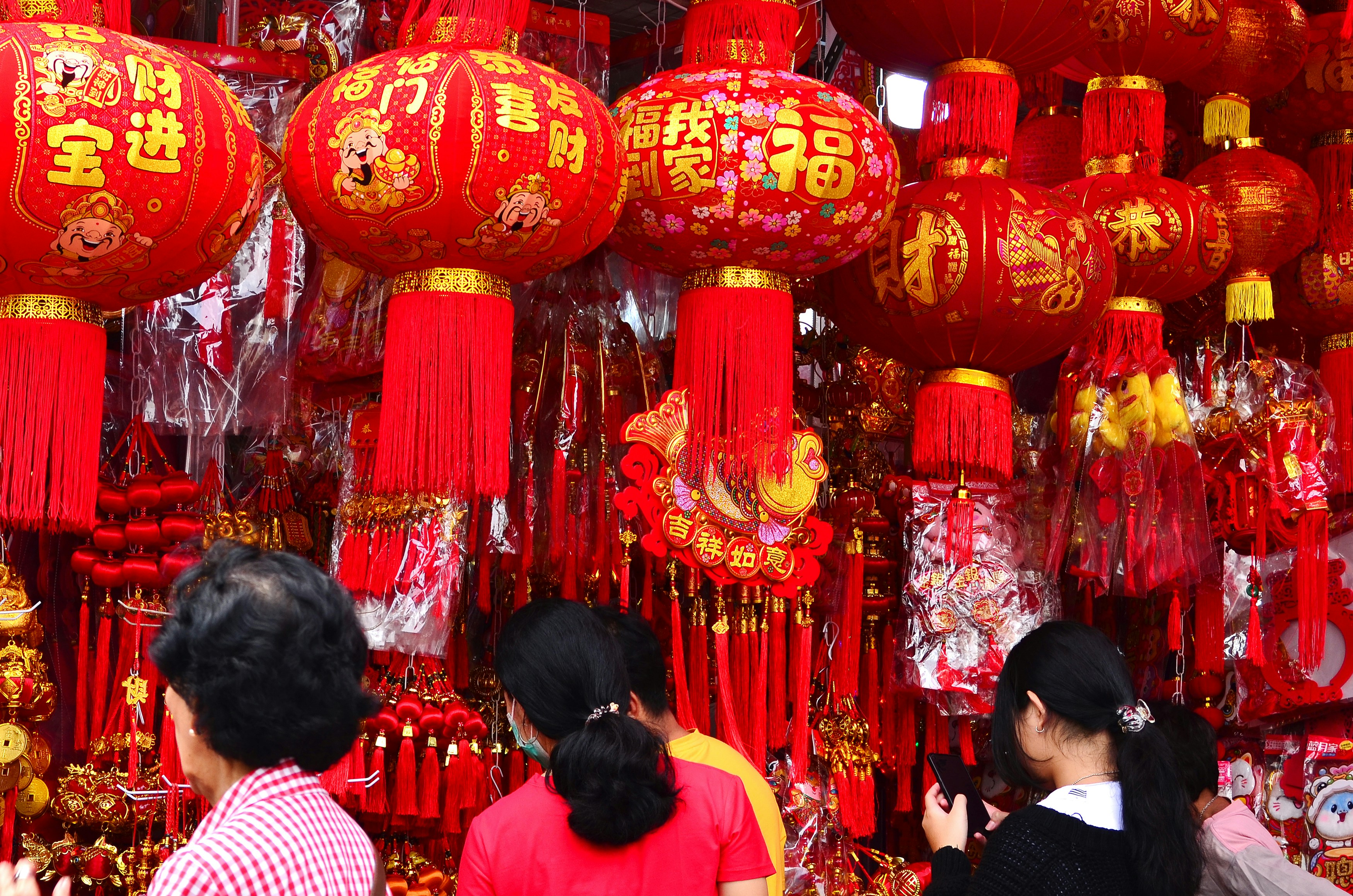 Китай страчує одинадцять членів злочинного угруповання, пов'язаного з шахрайськими хабами М'янми.