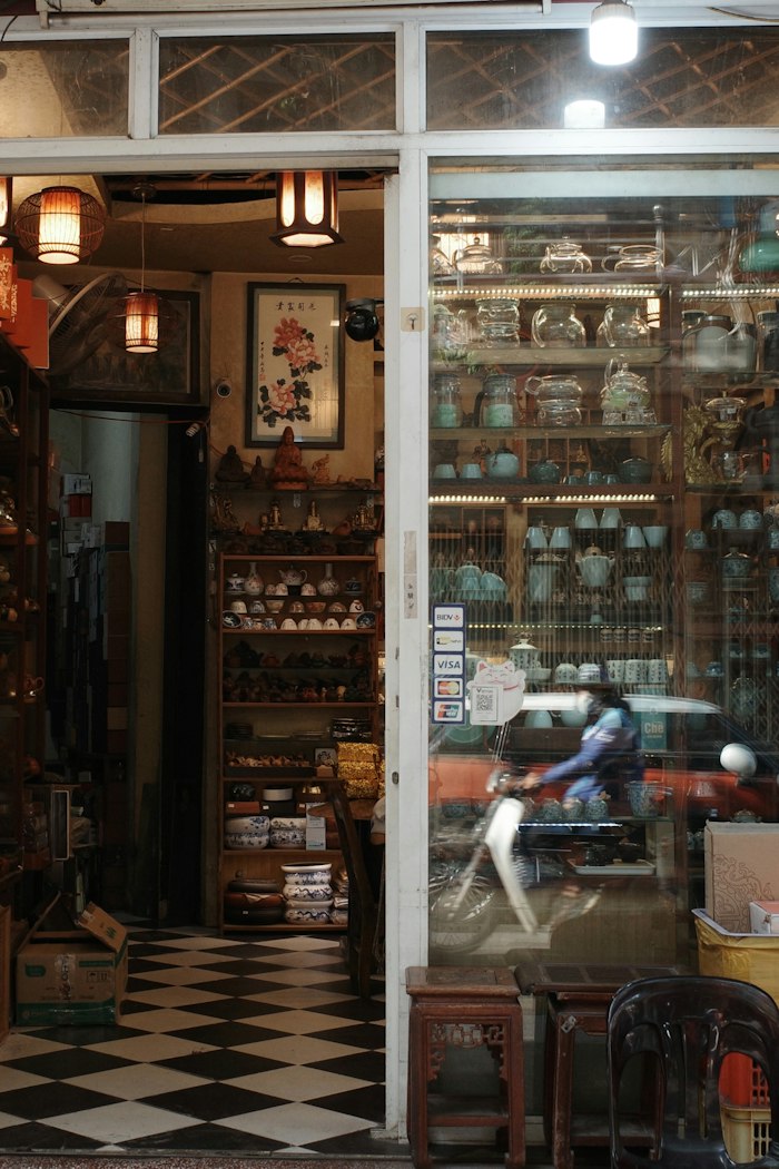 Vietnam dating site free — old quarter street scene relevant to AimerWorld members
