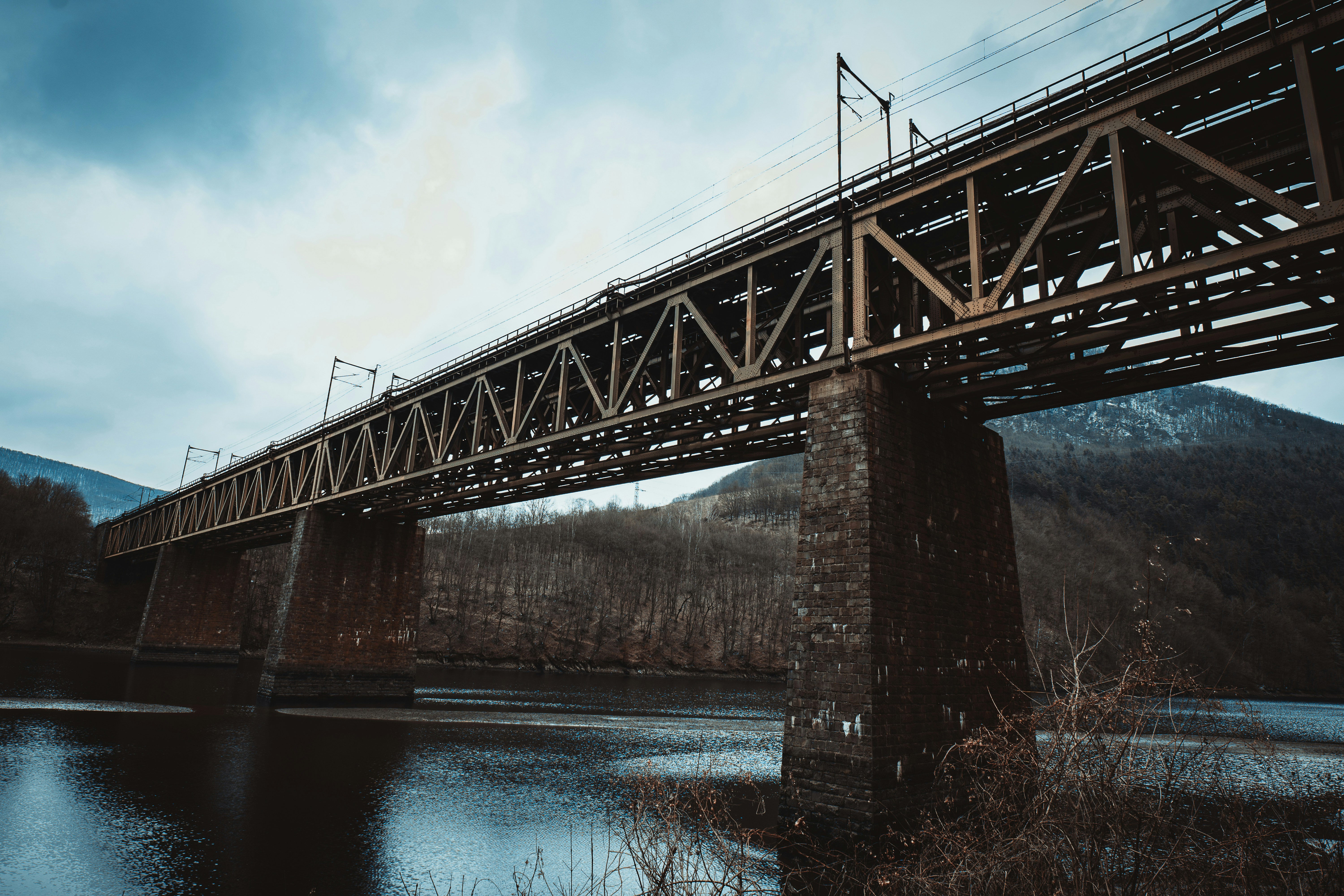 Photo by lukasparnican