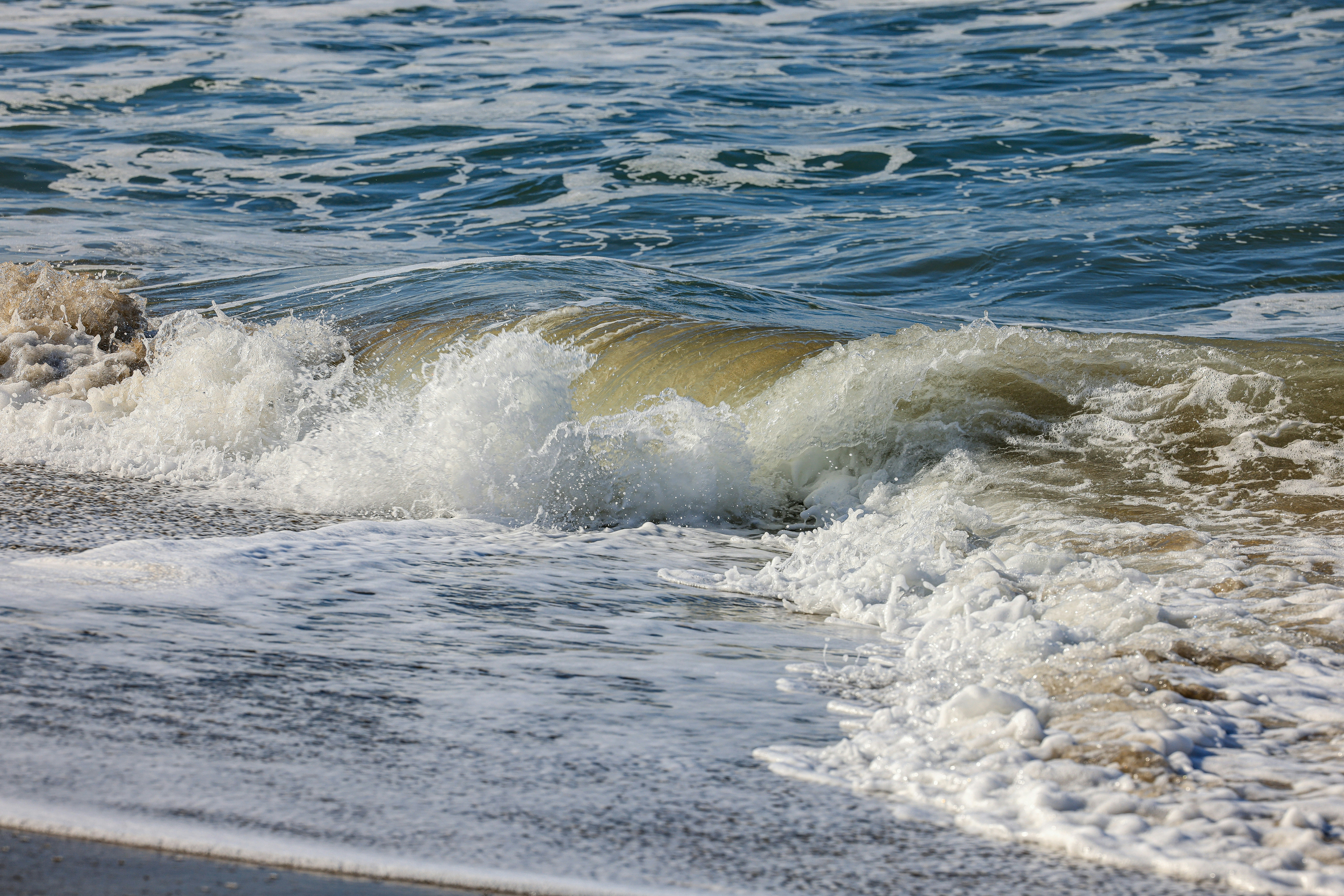 Photo by maximilian_brand