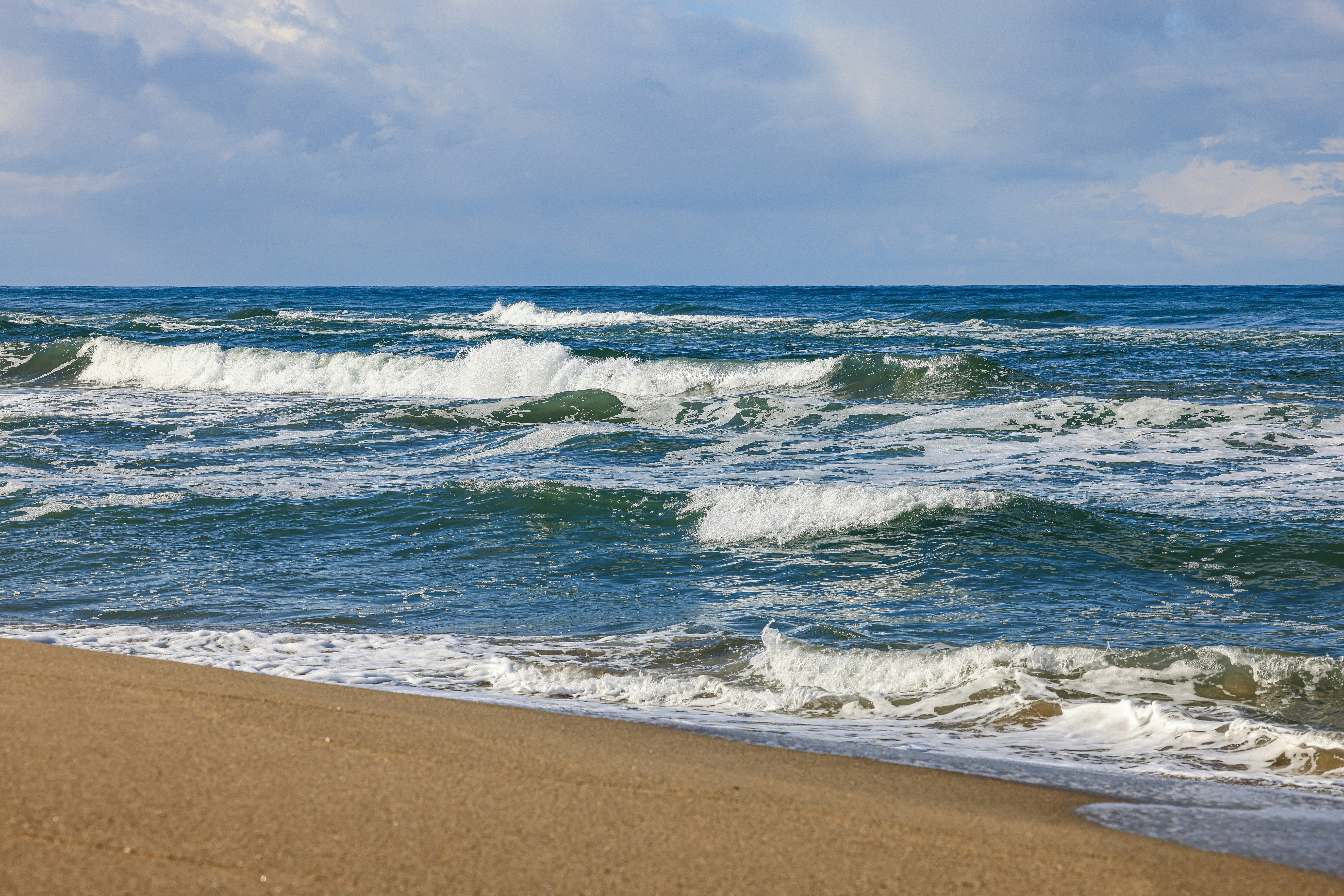 Photo by maximilian_brand