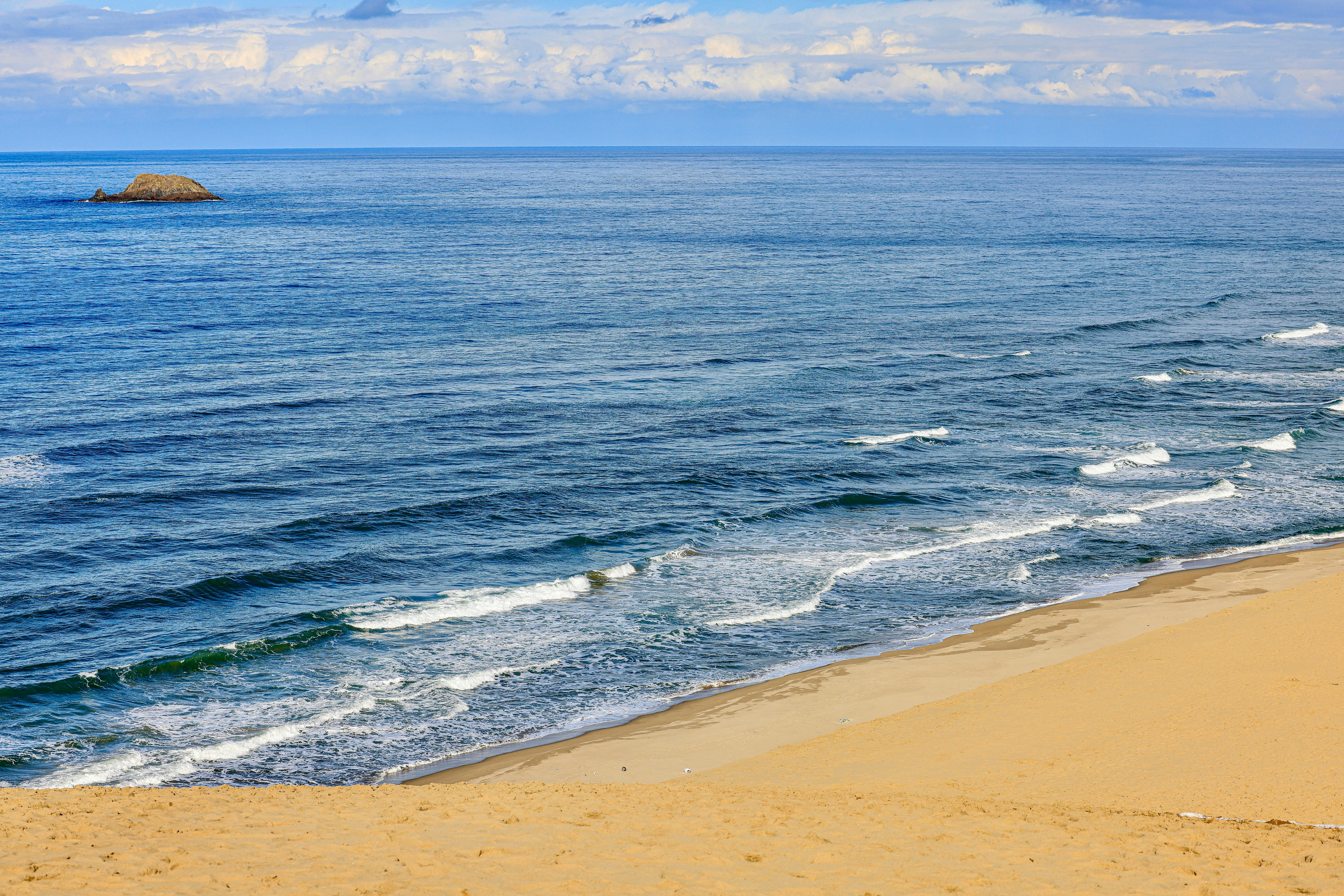 Photo by maximilian_brand