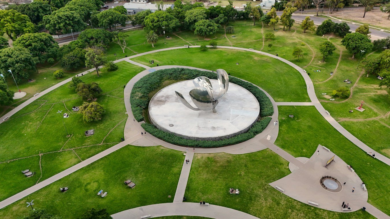 Floralis Generica steel flower sculpture in Buenos Aires, Argentina