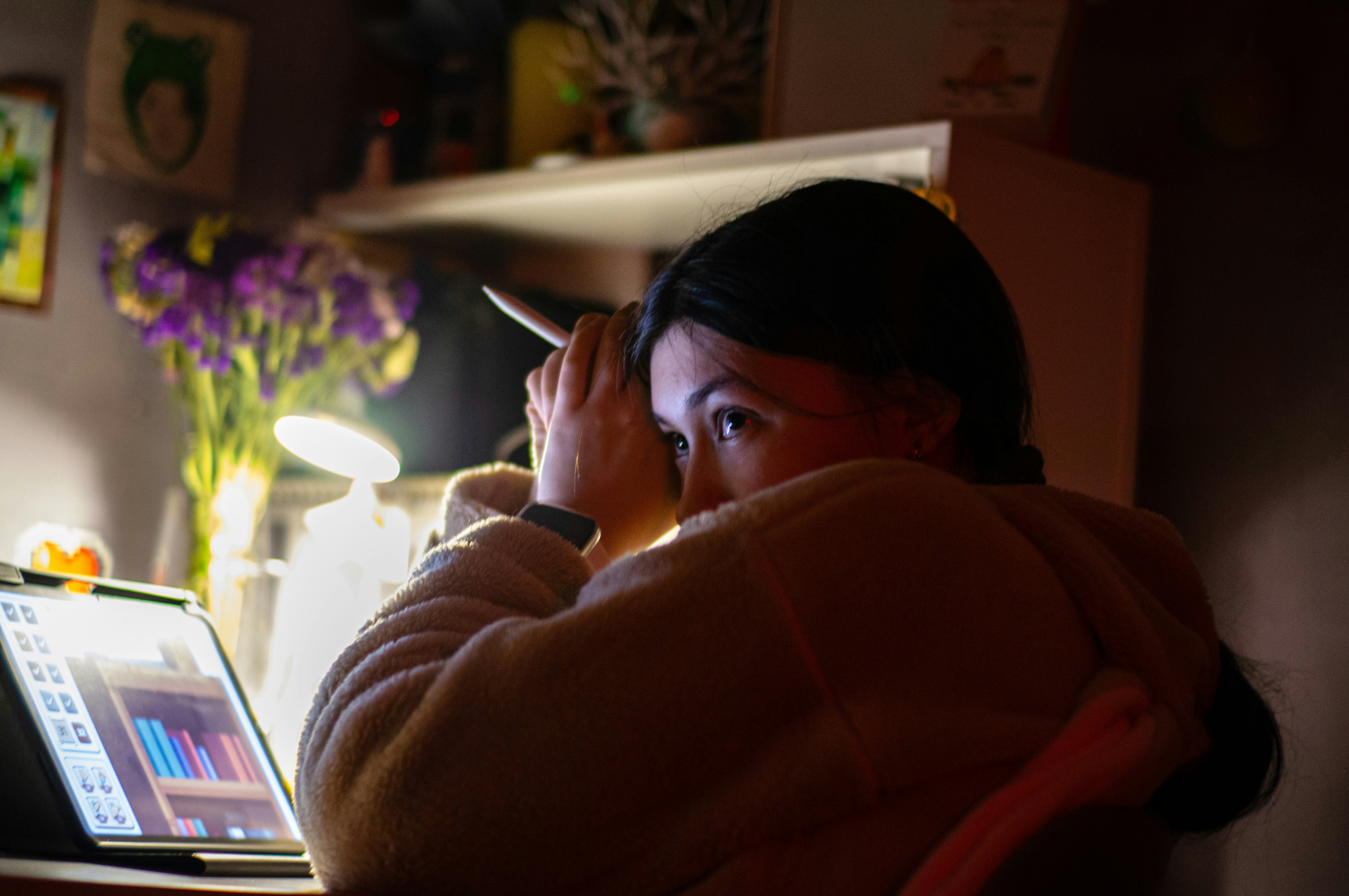 Pelajar mengalami tekanan akademik