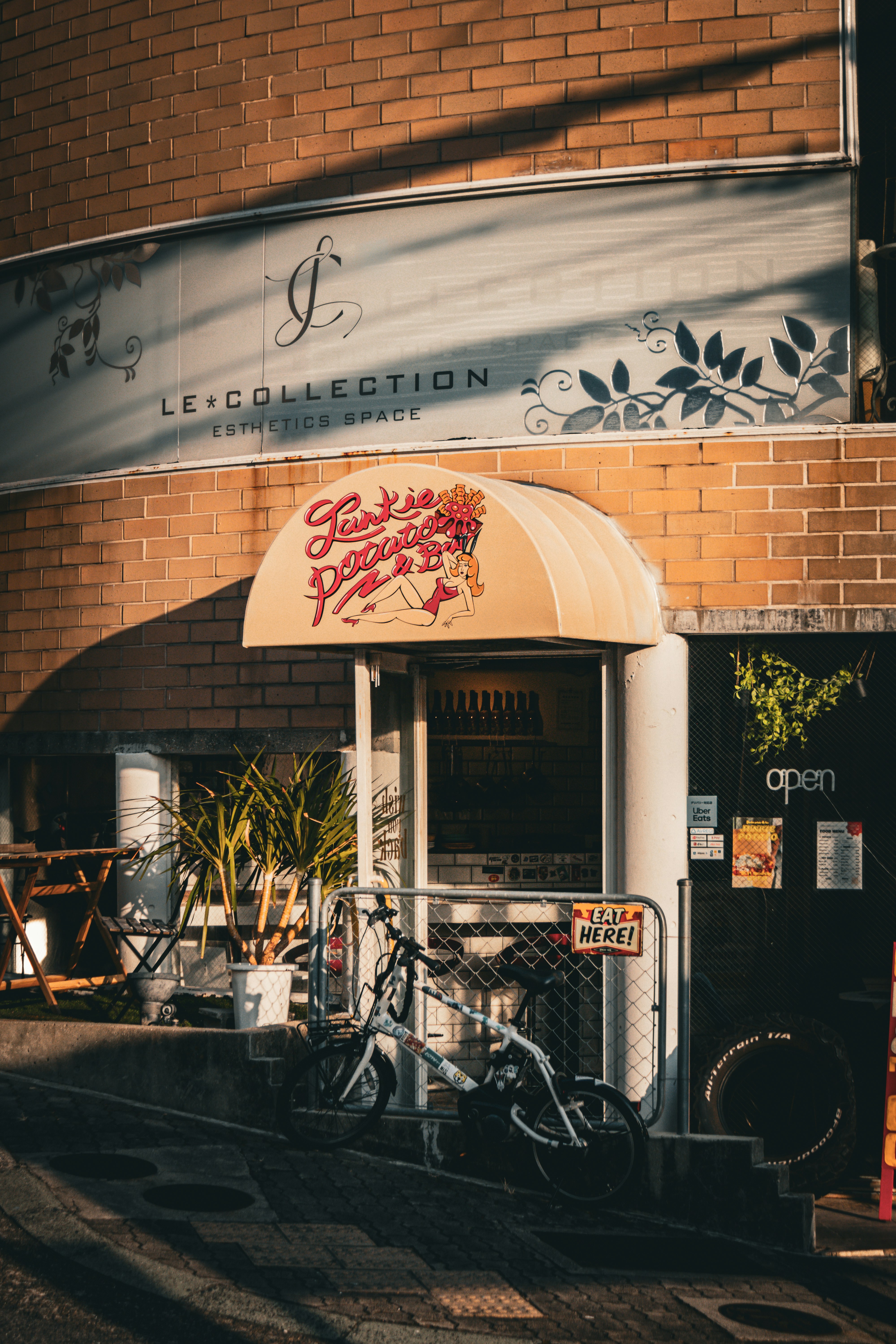 Photo by horseratbros