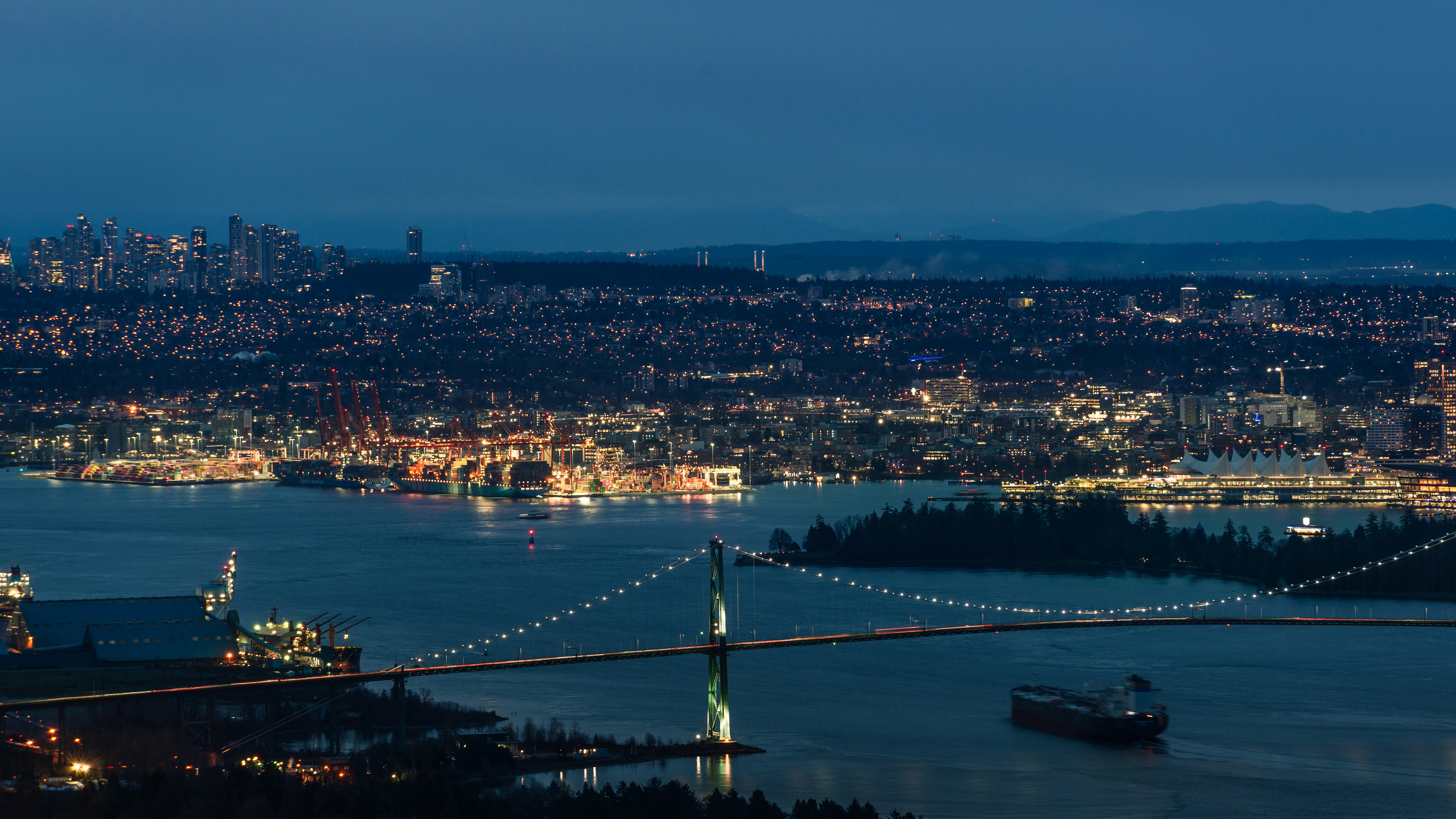 Photo by albertstoynov