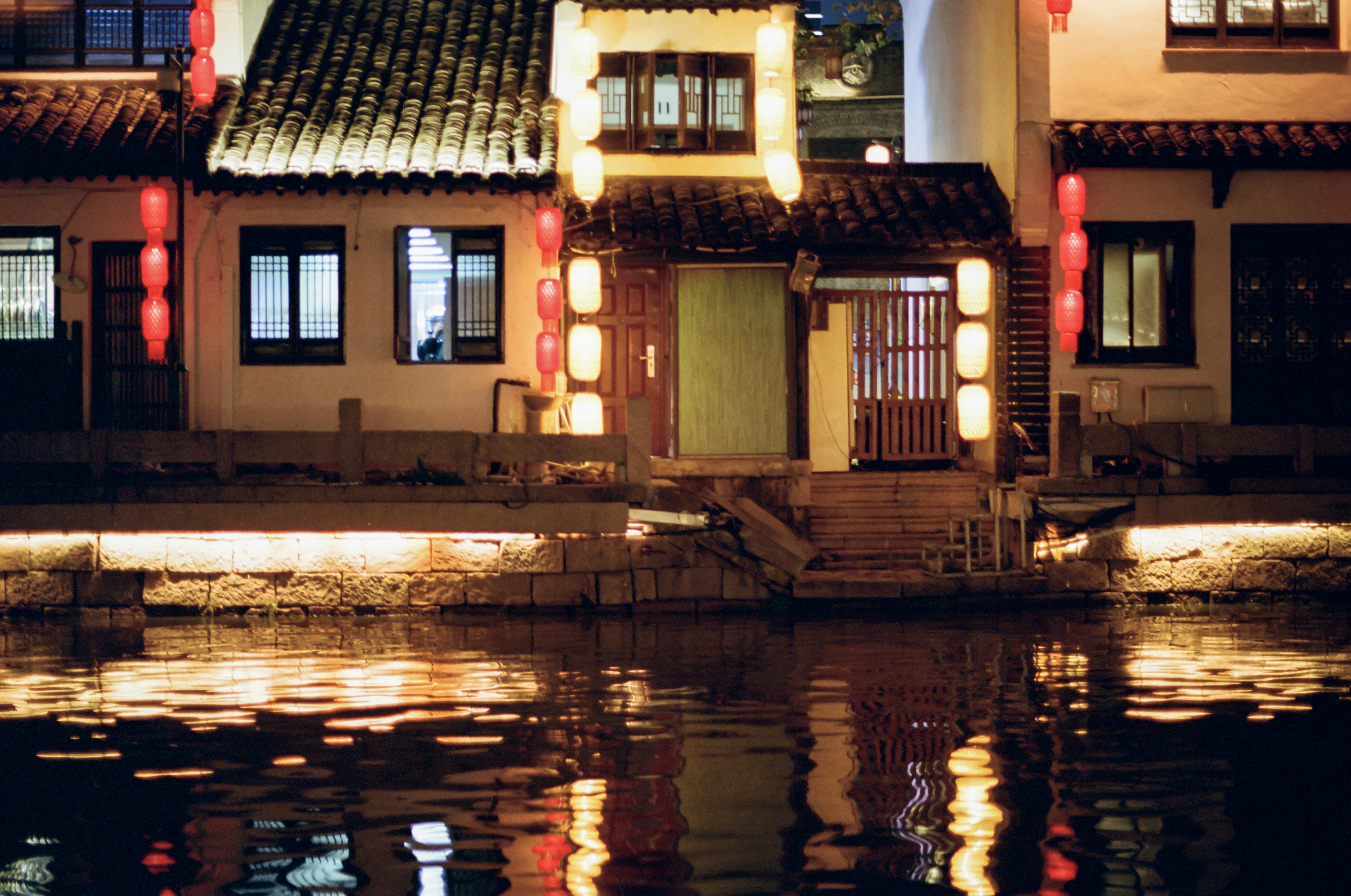 Photo by zhenyao_photo