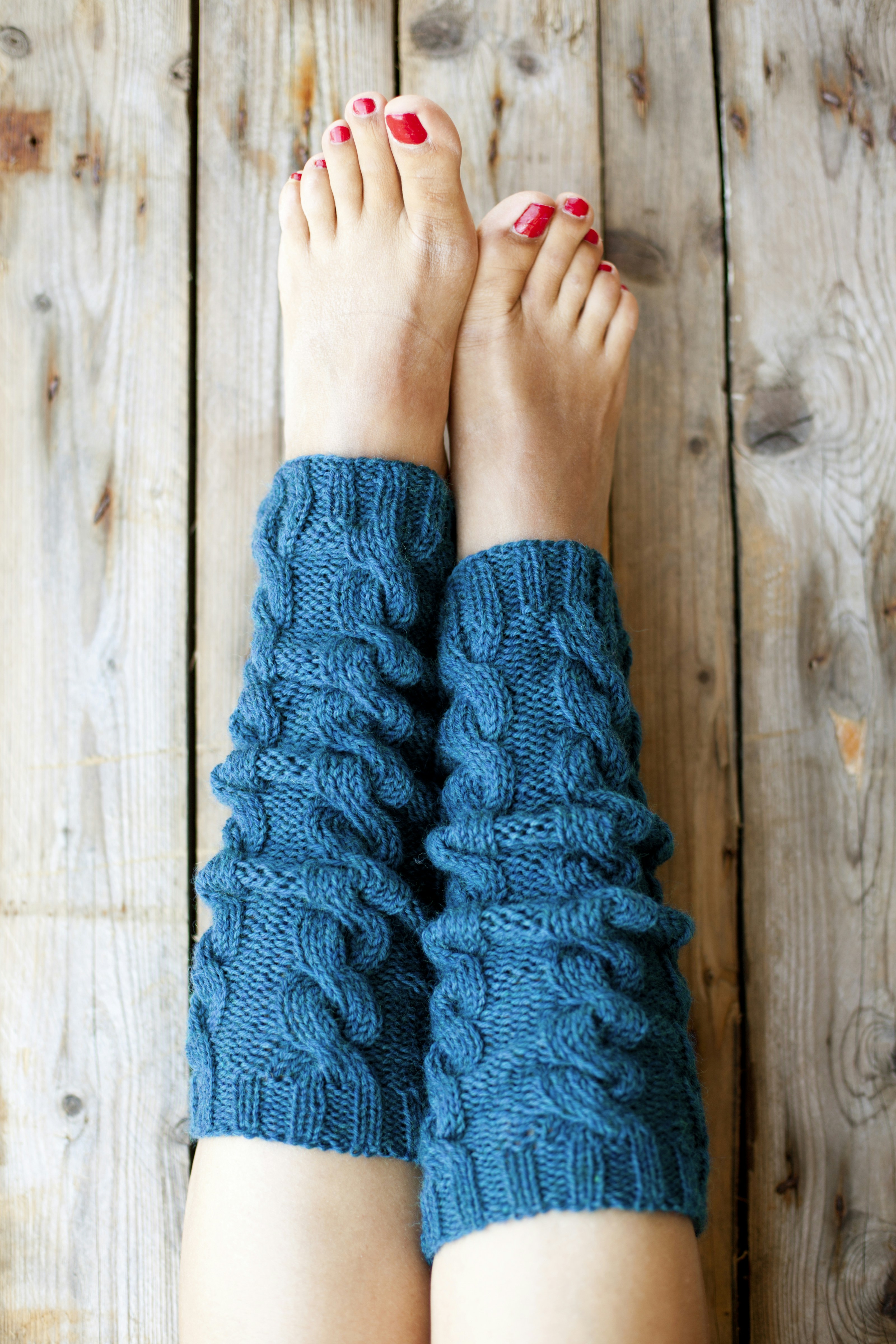 9 Quick Wearable Crochet Leg Warmers You’ll Want to Try