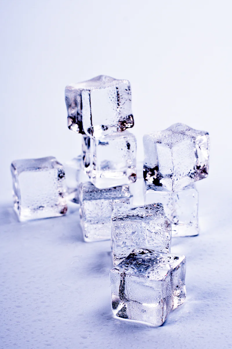 A group of ice cubes sitting on a table