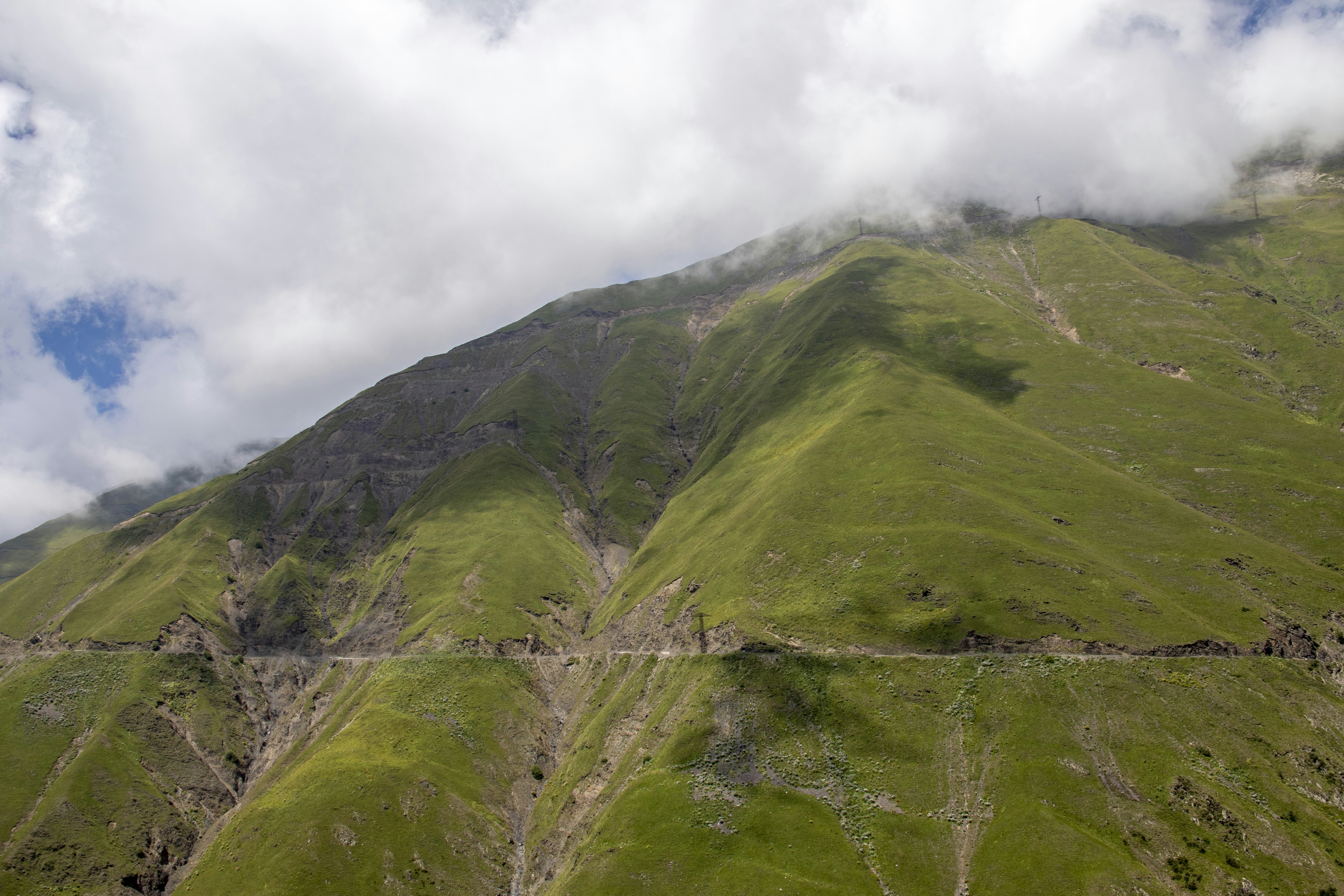 Photo by alexanderkez