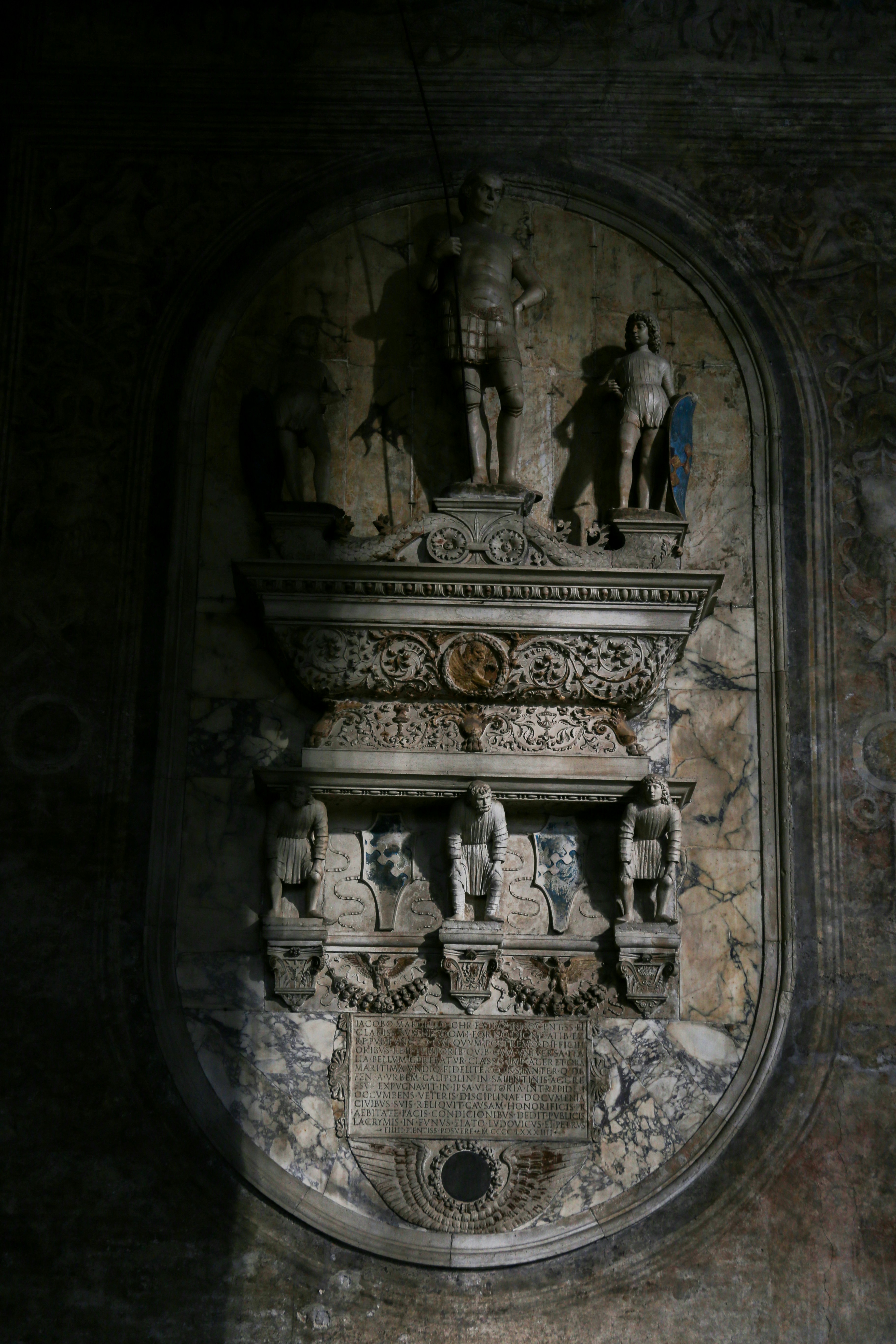 Photo by ardalanaameli