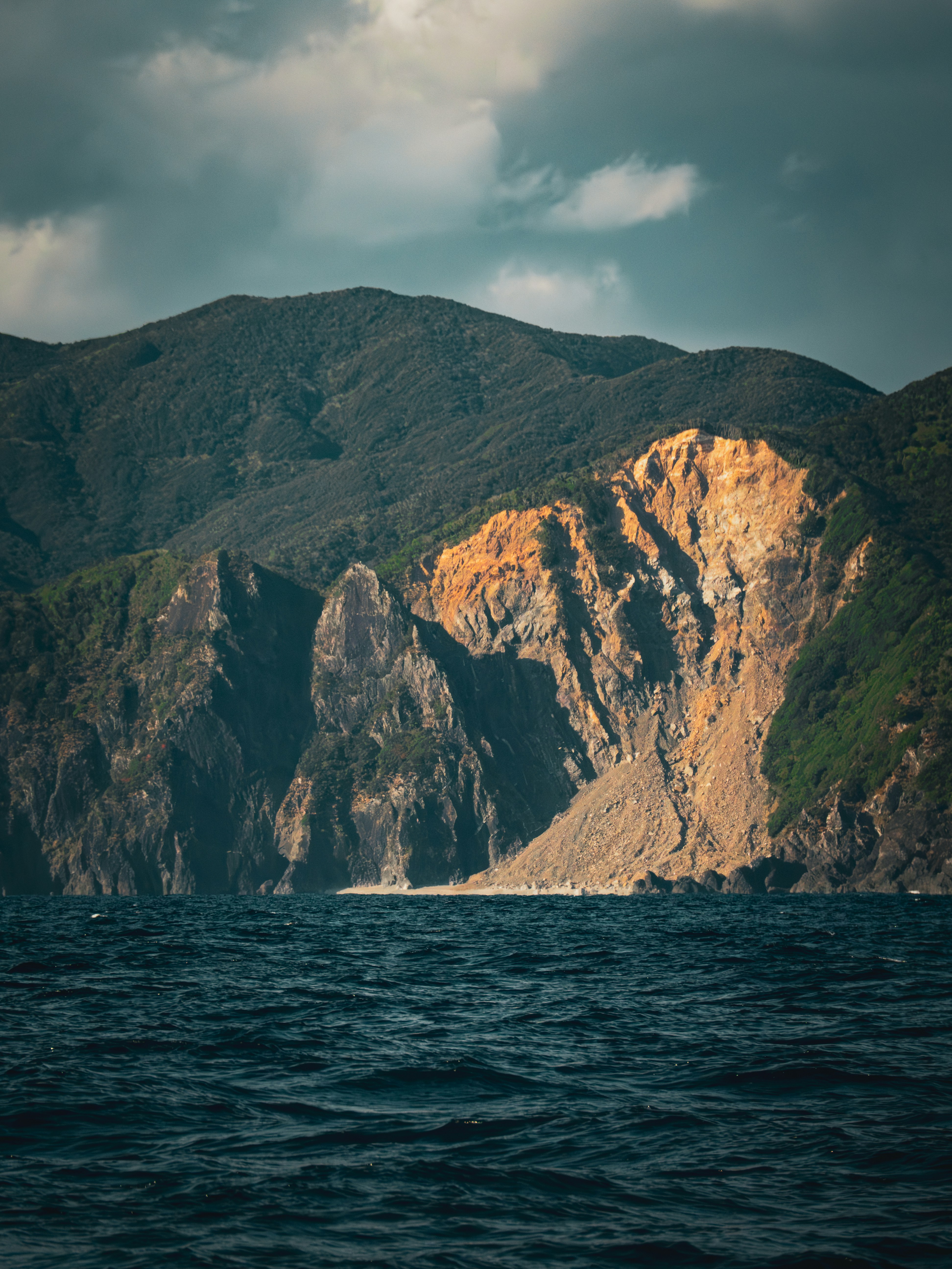 Photo by poli_graphy