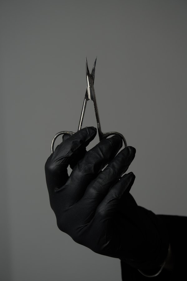 Werkzeuge für präzise Nagelpflege