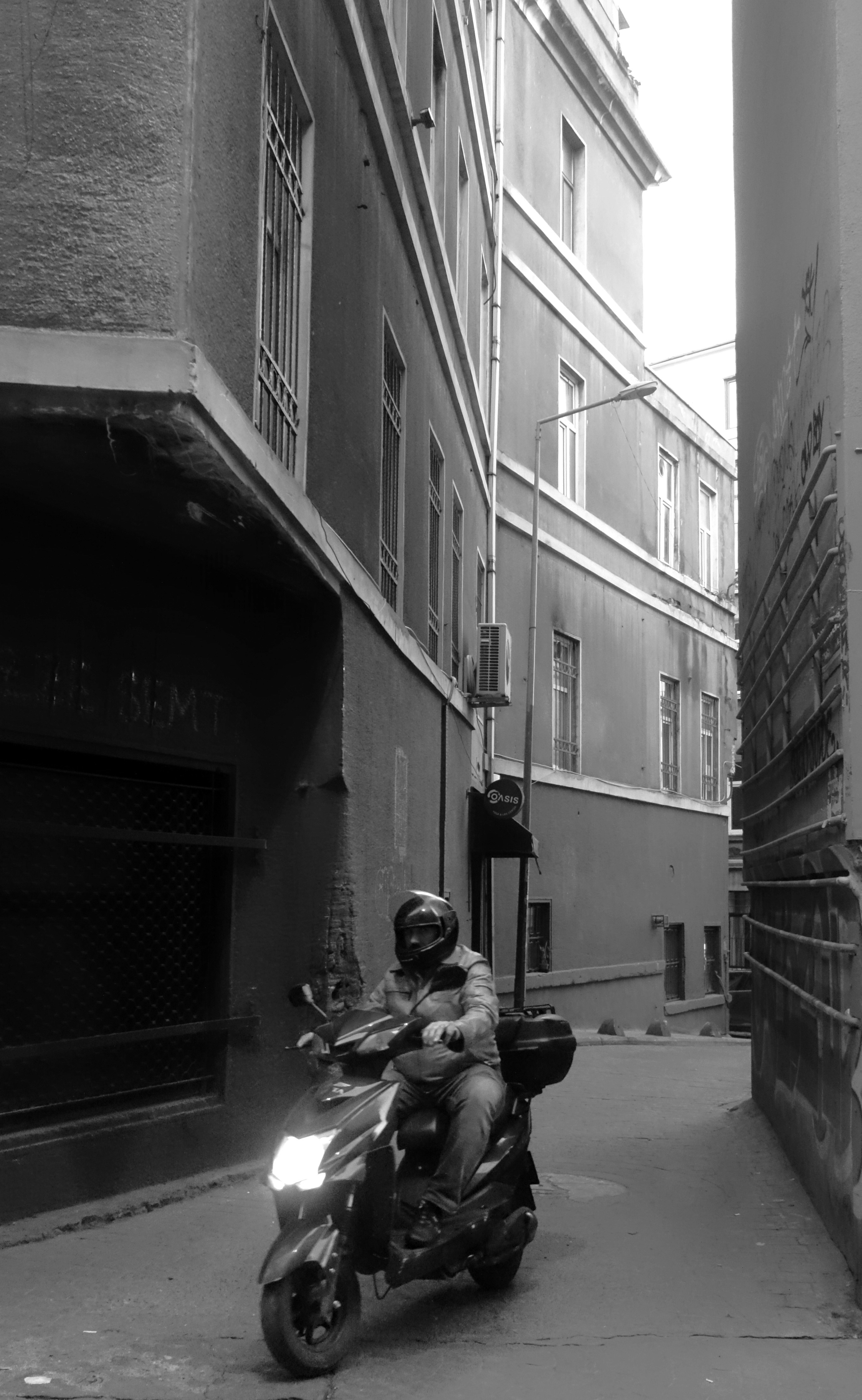 Photo by josefkali