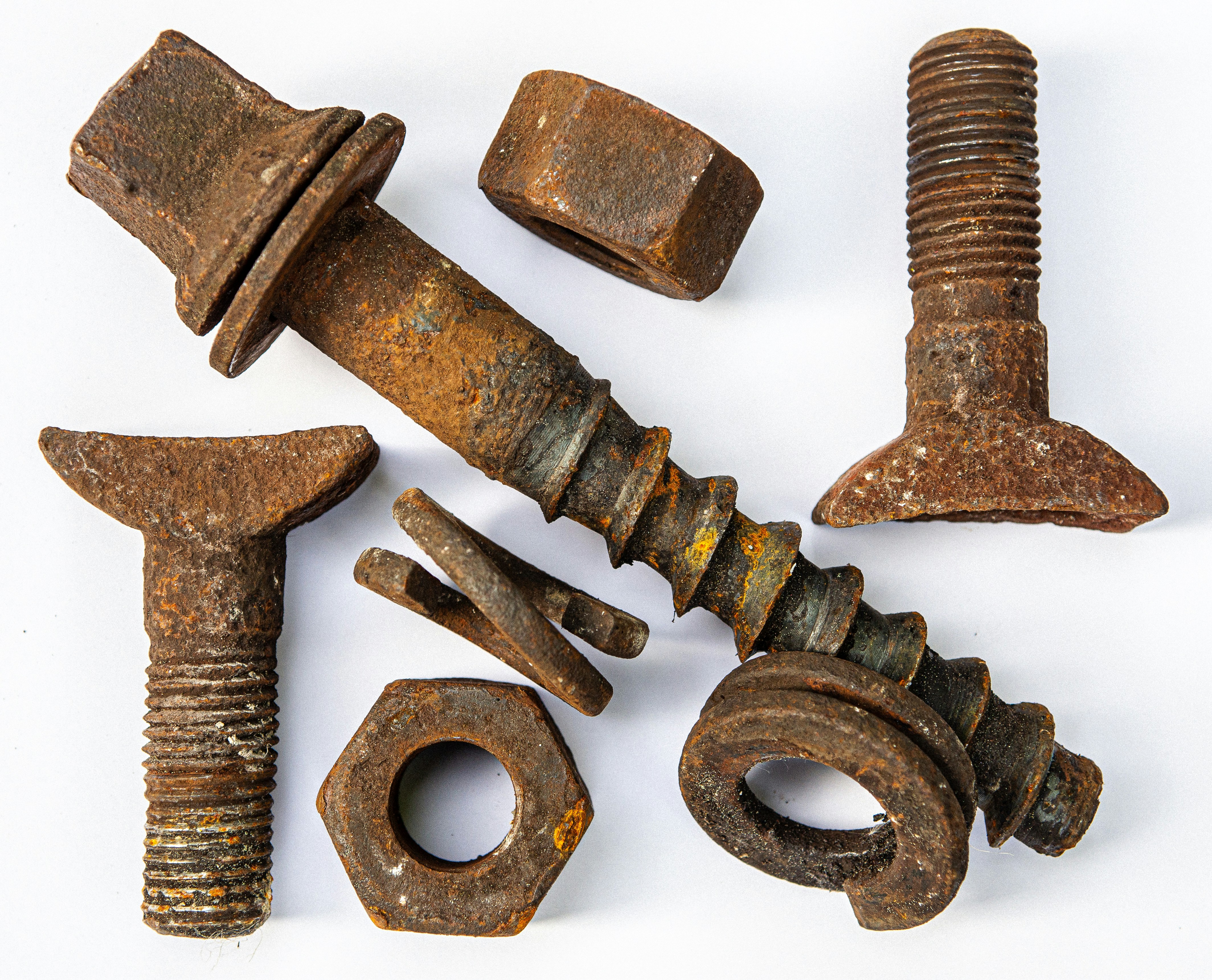 screws for fixing rails, age, rusty, corroded, end of life, long life, safety