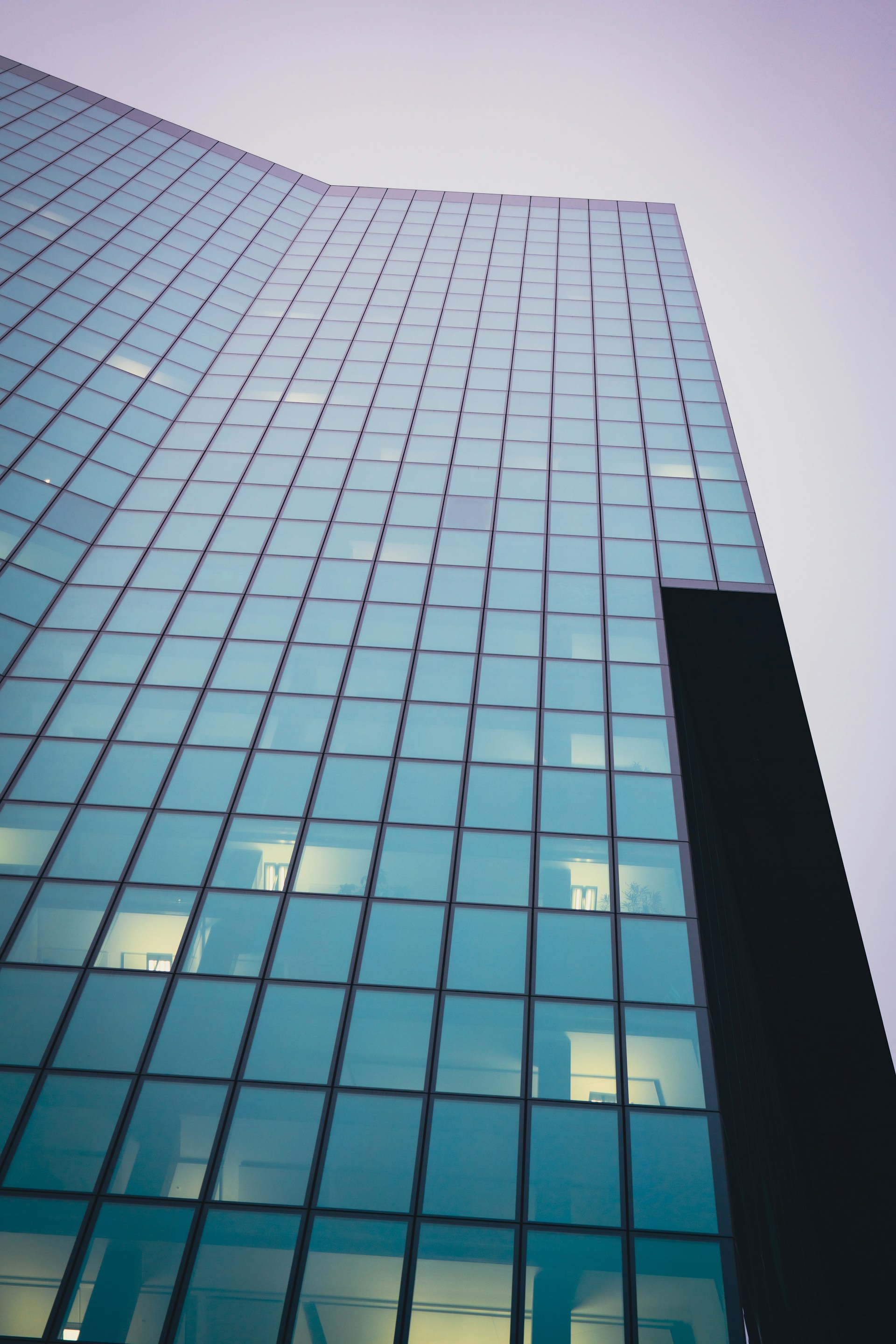 A very tall building with lots of windows