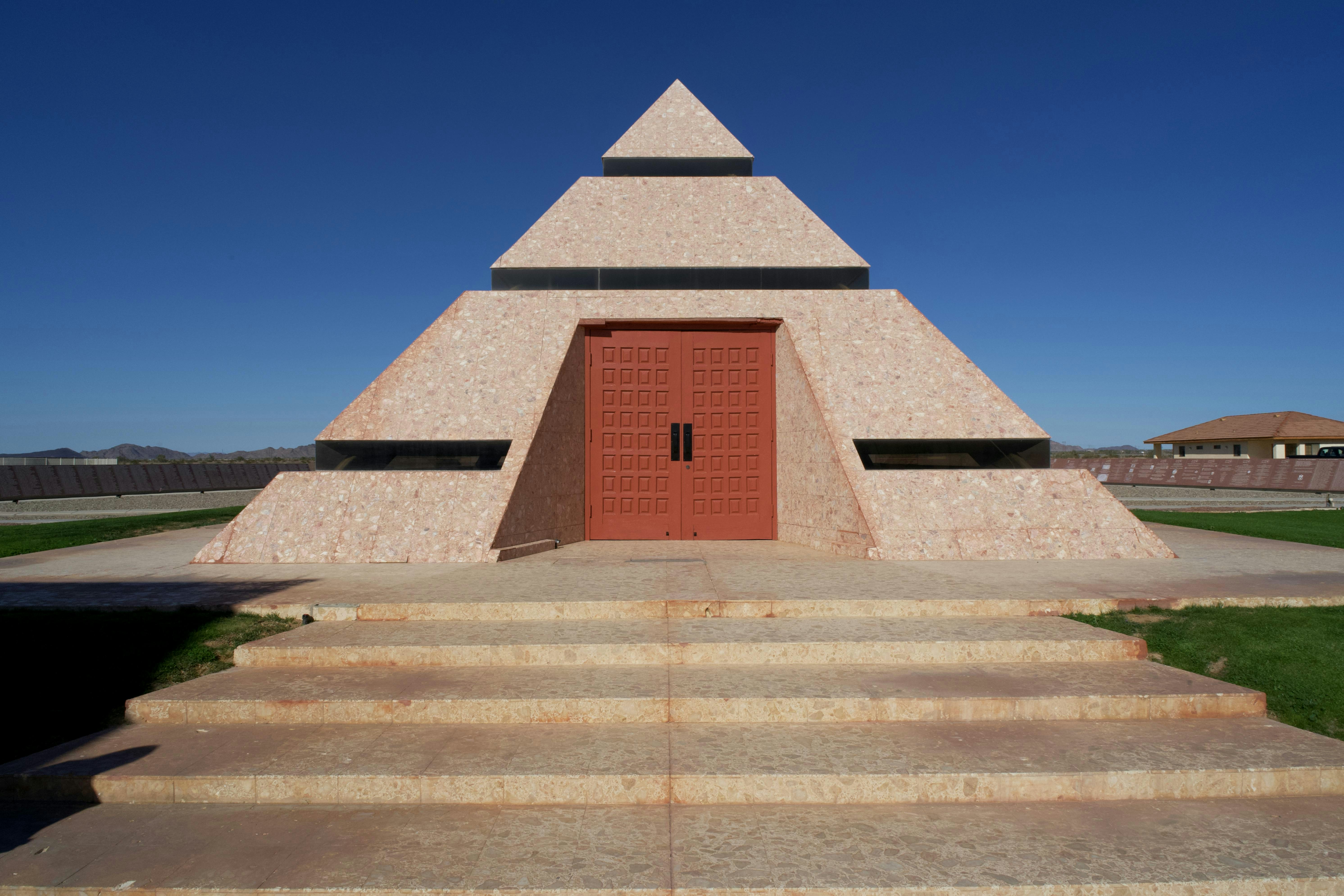 Photo by strangehappenings