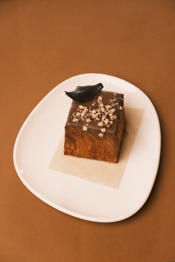 Saturn's Crown - Chocolate Sphere