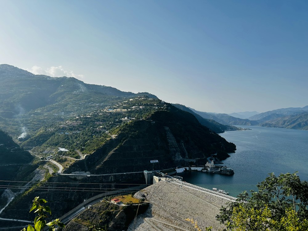 Kanatal–Dhanaulti–Tehri Lake — Uttarakhand weekend trip itinerary
