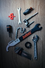 A bunch of tools that are laying on a table