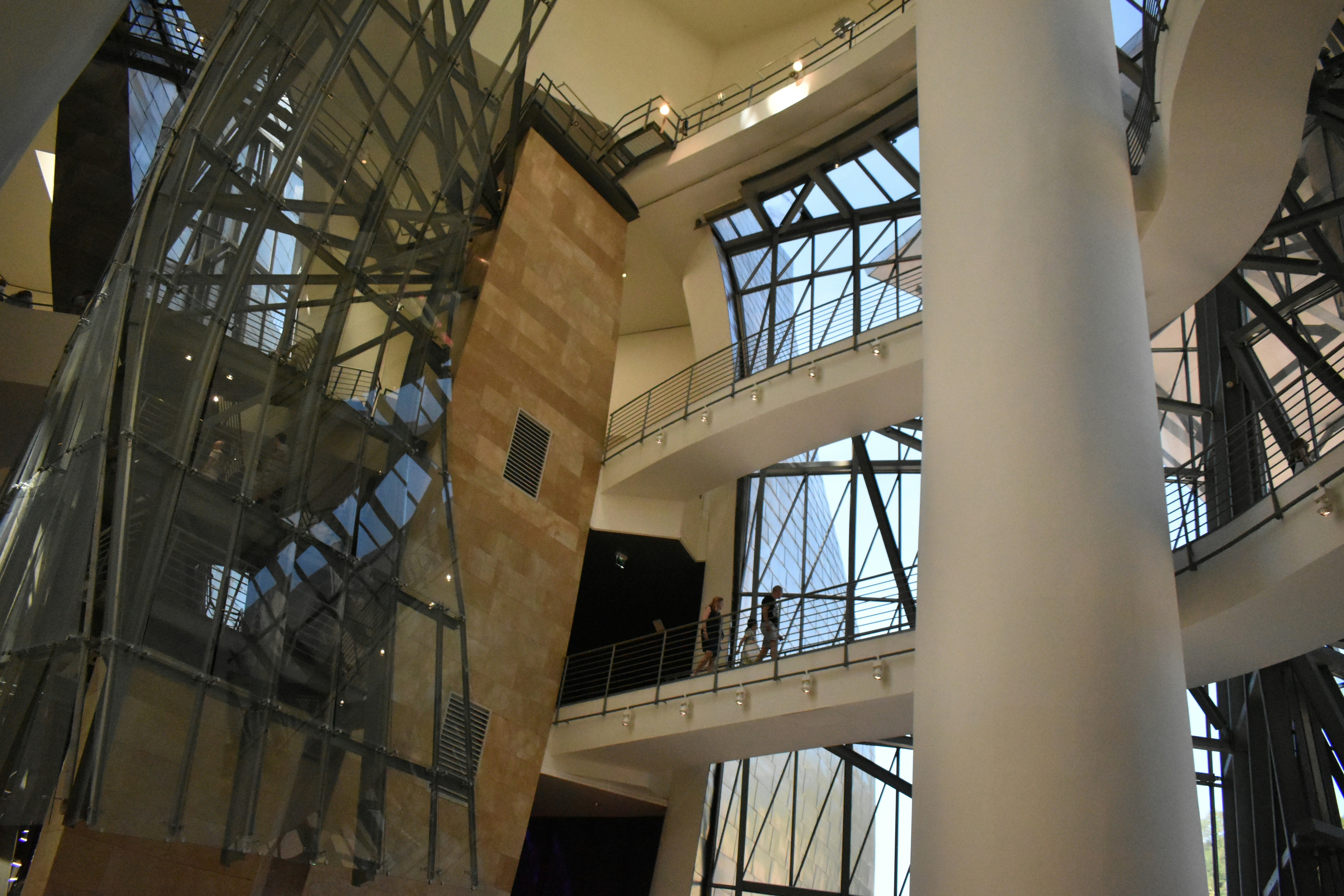 Photo by niloufarmirhadi