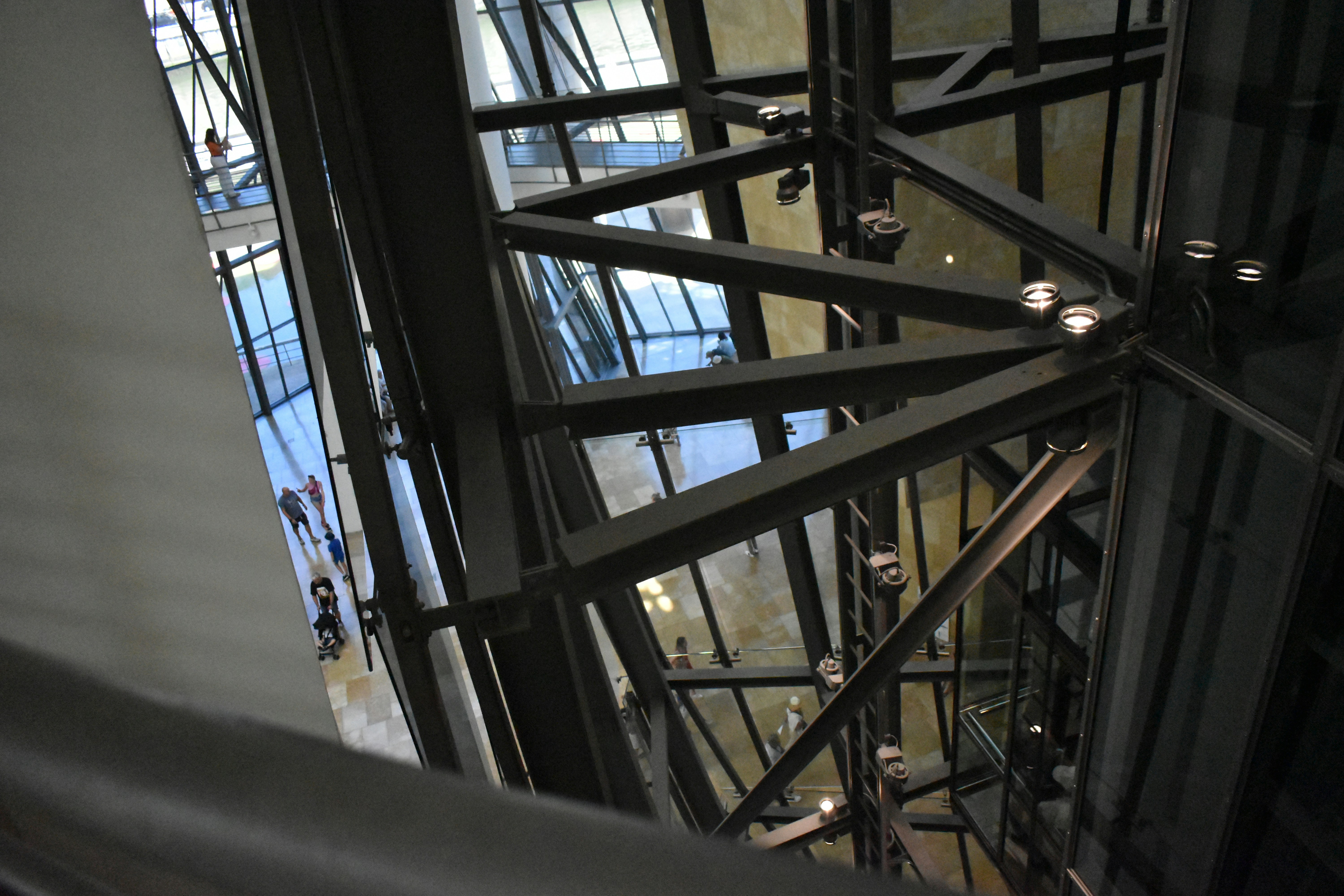 Photo by niloufarmirhadi