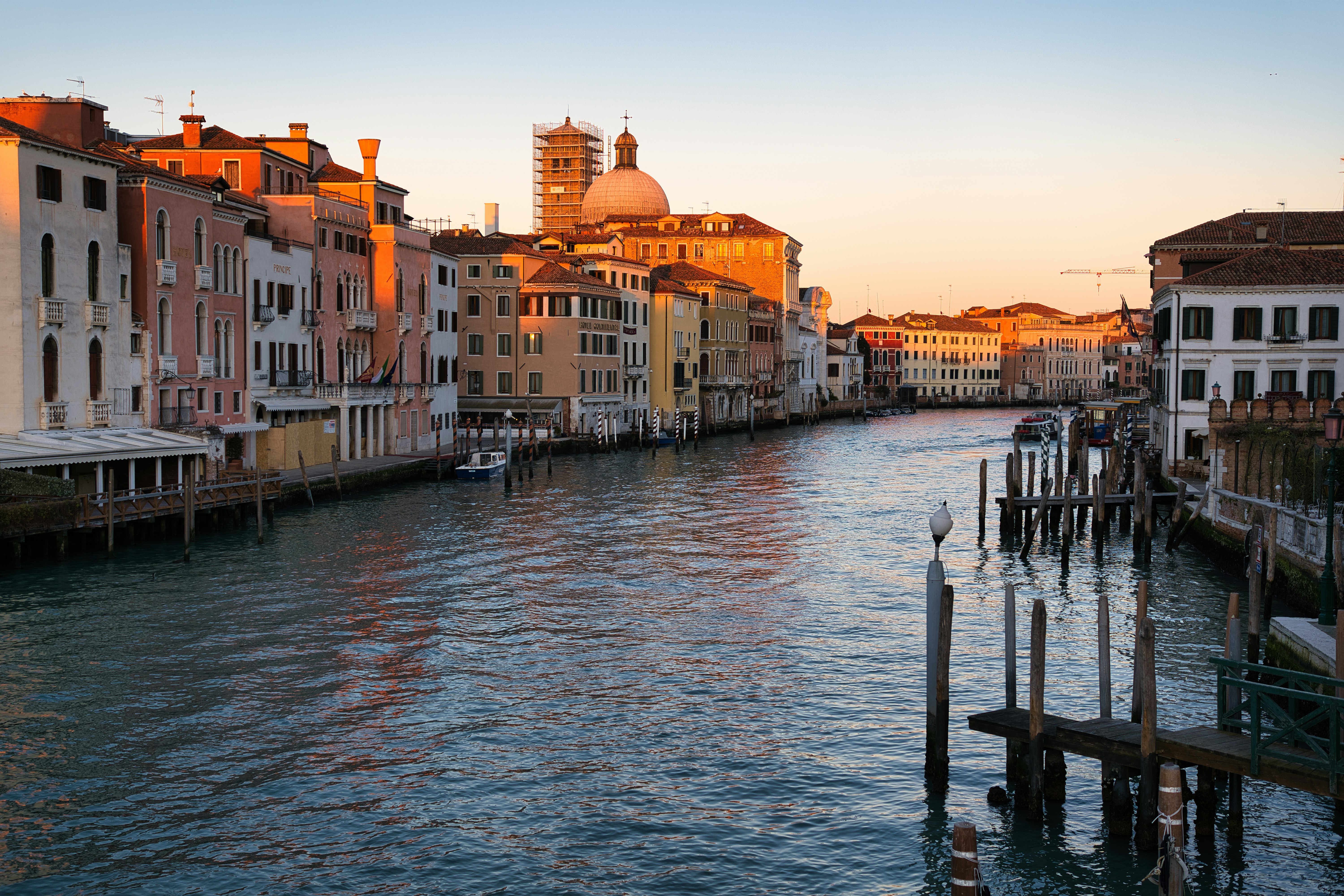 Photo by maksimshutov