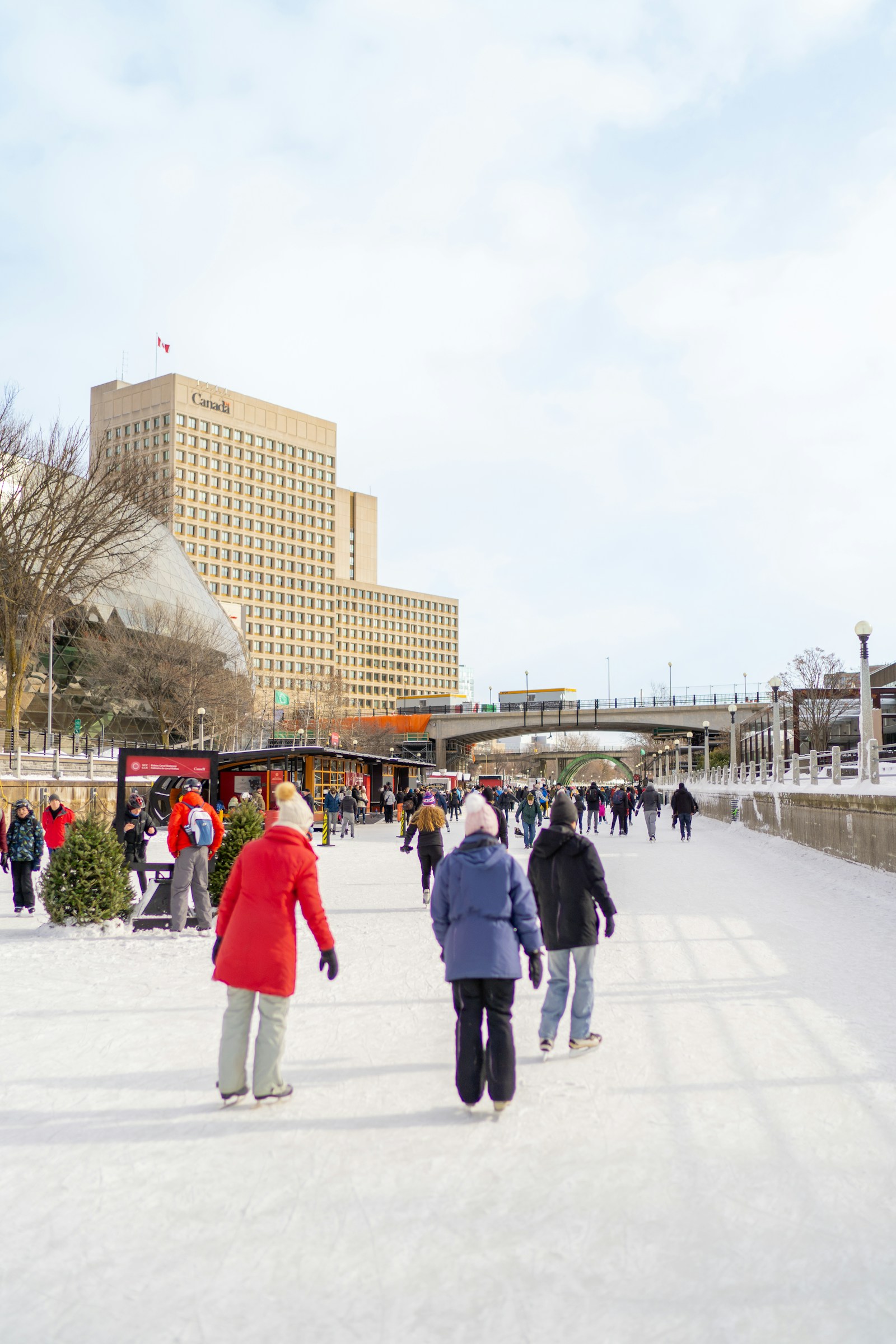 Best Skating Rinks in Ottawa (2025/2026 Winter Guide)