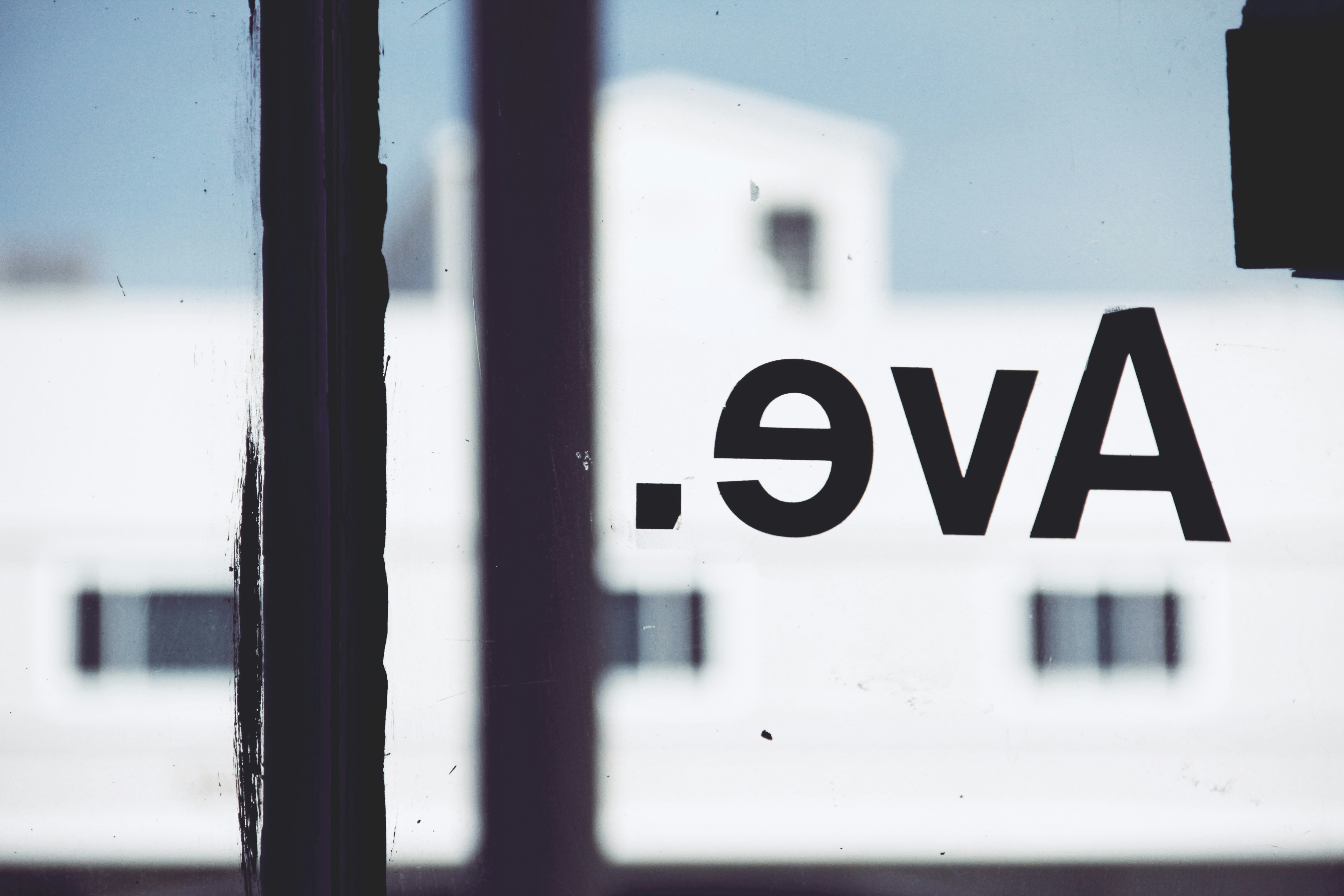 photo 1738181219358 a2666d3fcc5d?crop=entropy&cs=tinysrgb&fit=max&fm=jpg&ixid=M3w4ODE2MTB8MHwxfHNlYXJjaHwzfHxJVkV8ZW58MHwwfHx8MTc3NTQ3MjMzOXww&ixlib=rb 4.1