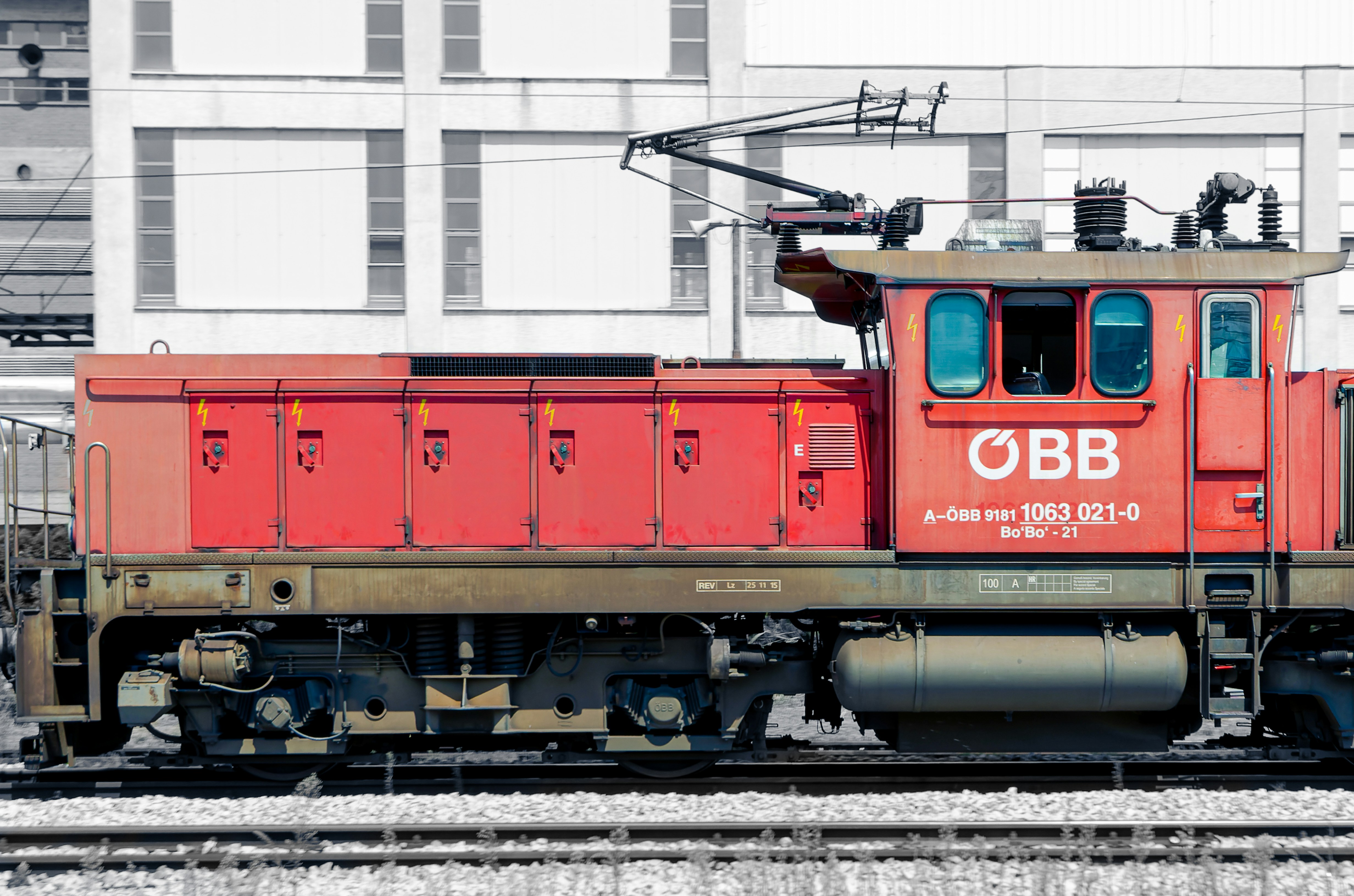 運輸業の脱炭素とは？物流・旅客の電動化・効率化戦略関連画像