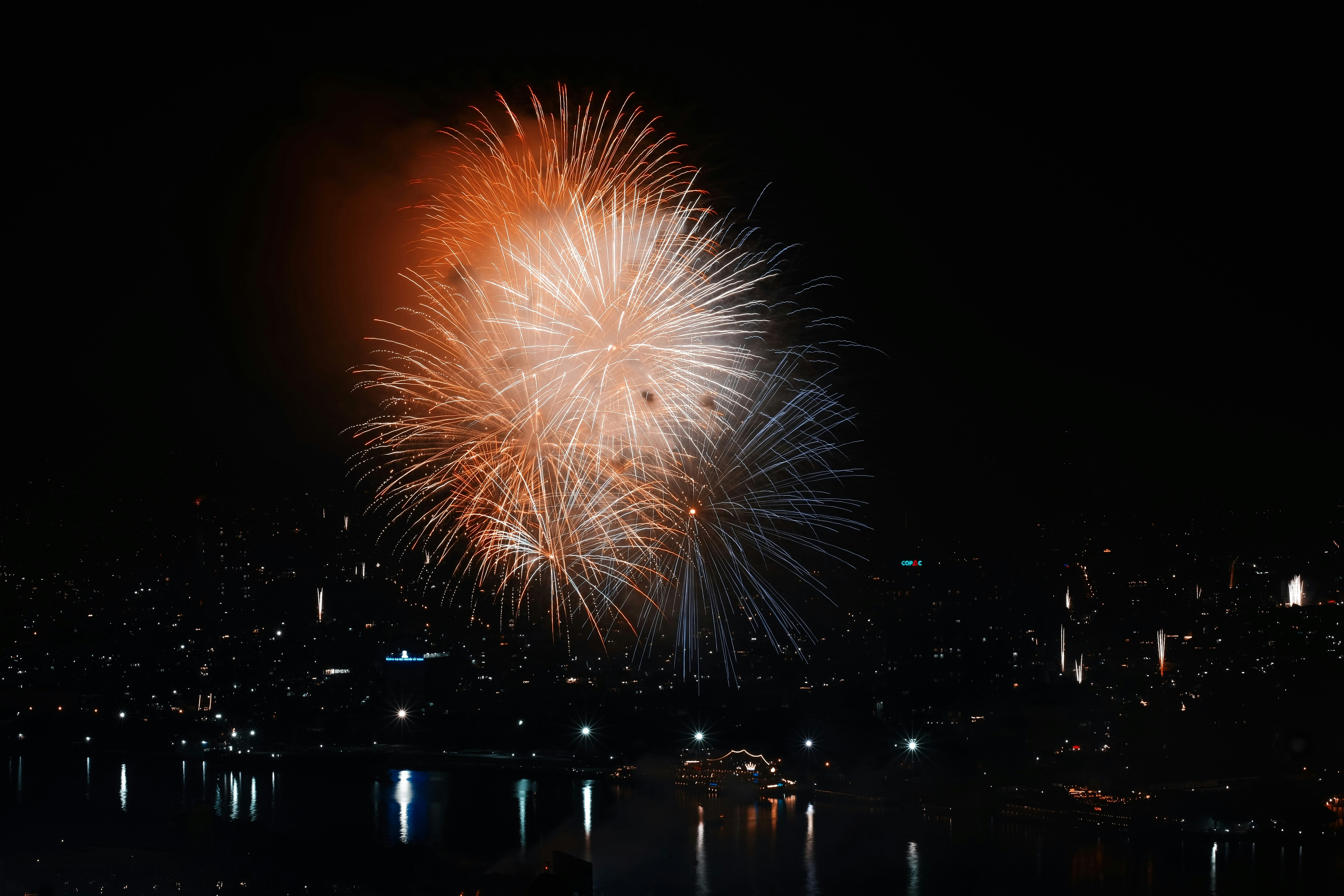 Photo by nguyentrungnguyen