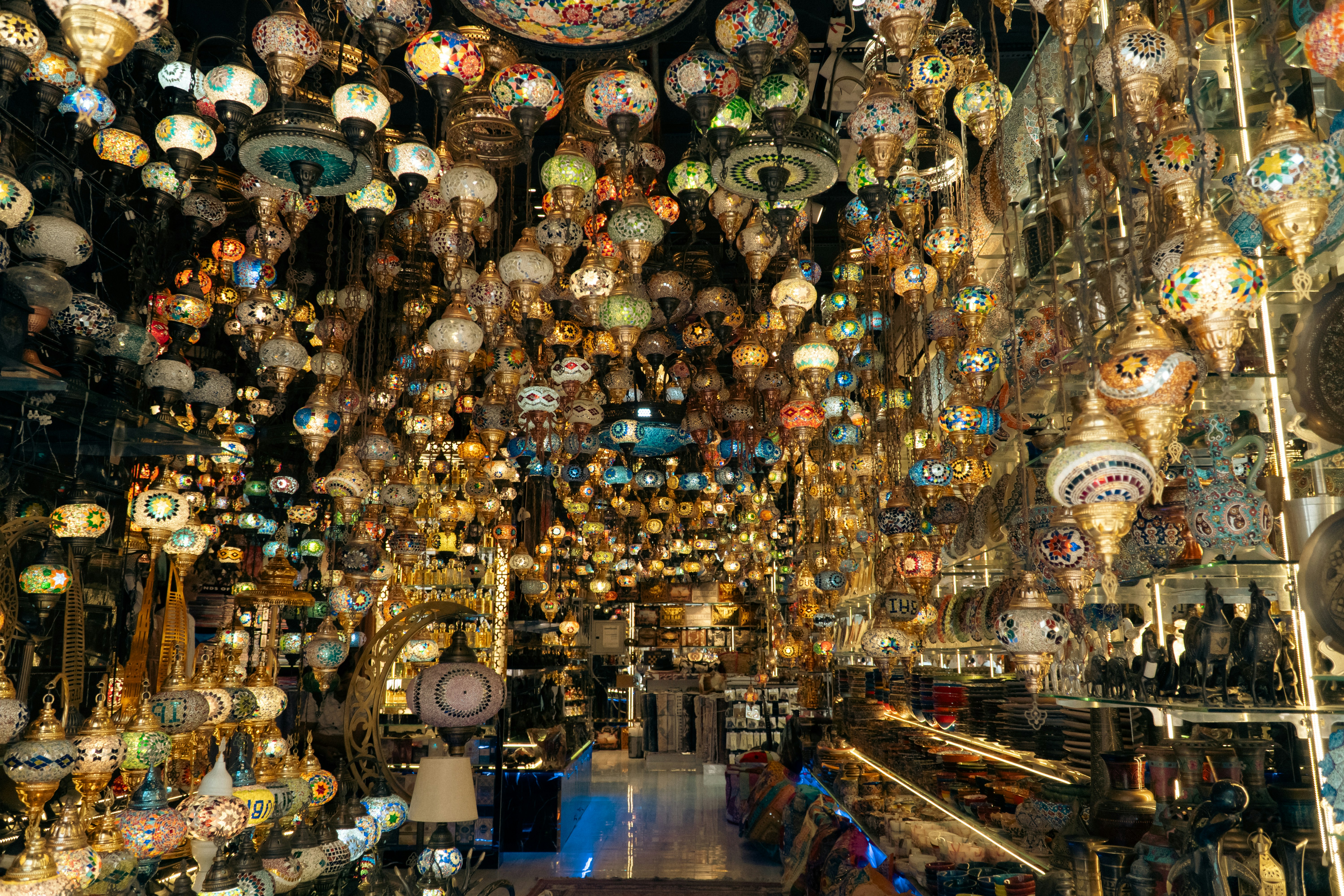 A store filled with lots of different types of ornaments