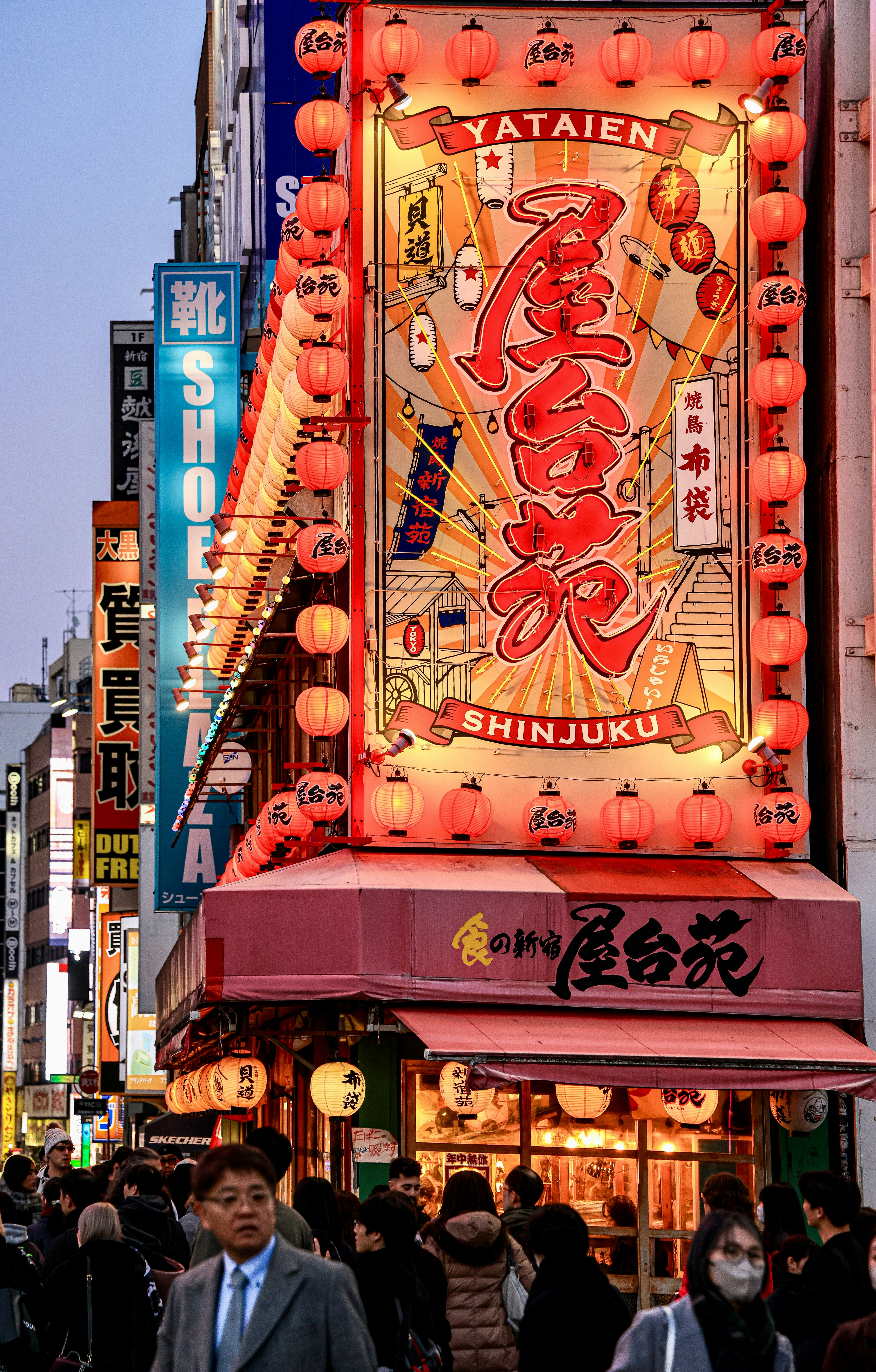 Photo by maximilian_brand