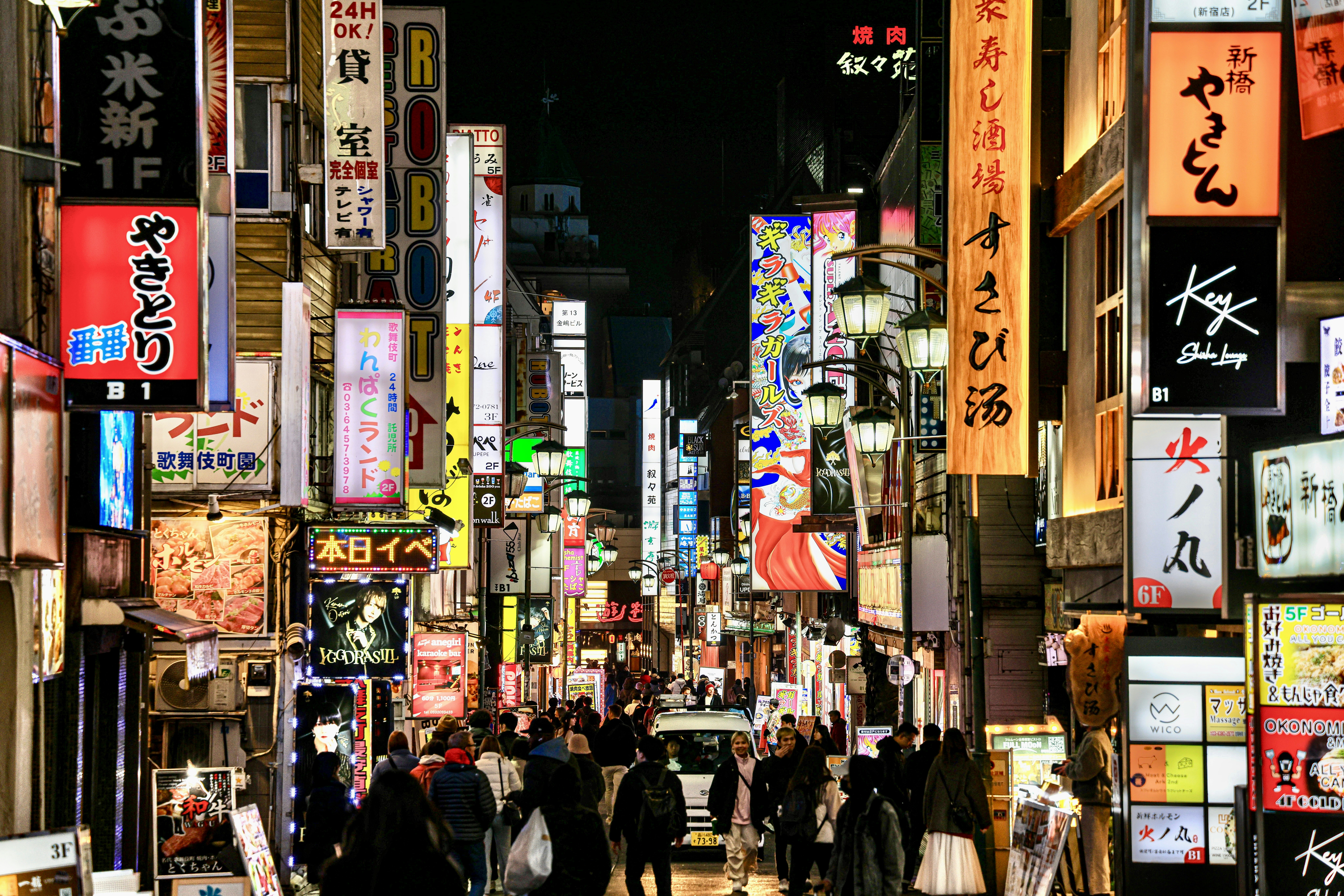 Photo by maximilian_brand