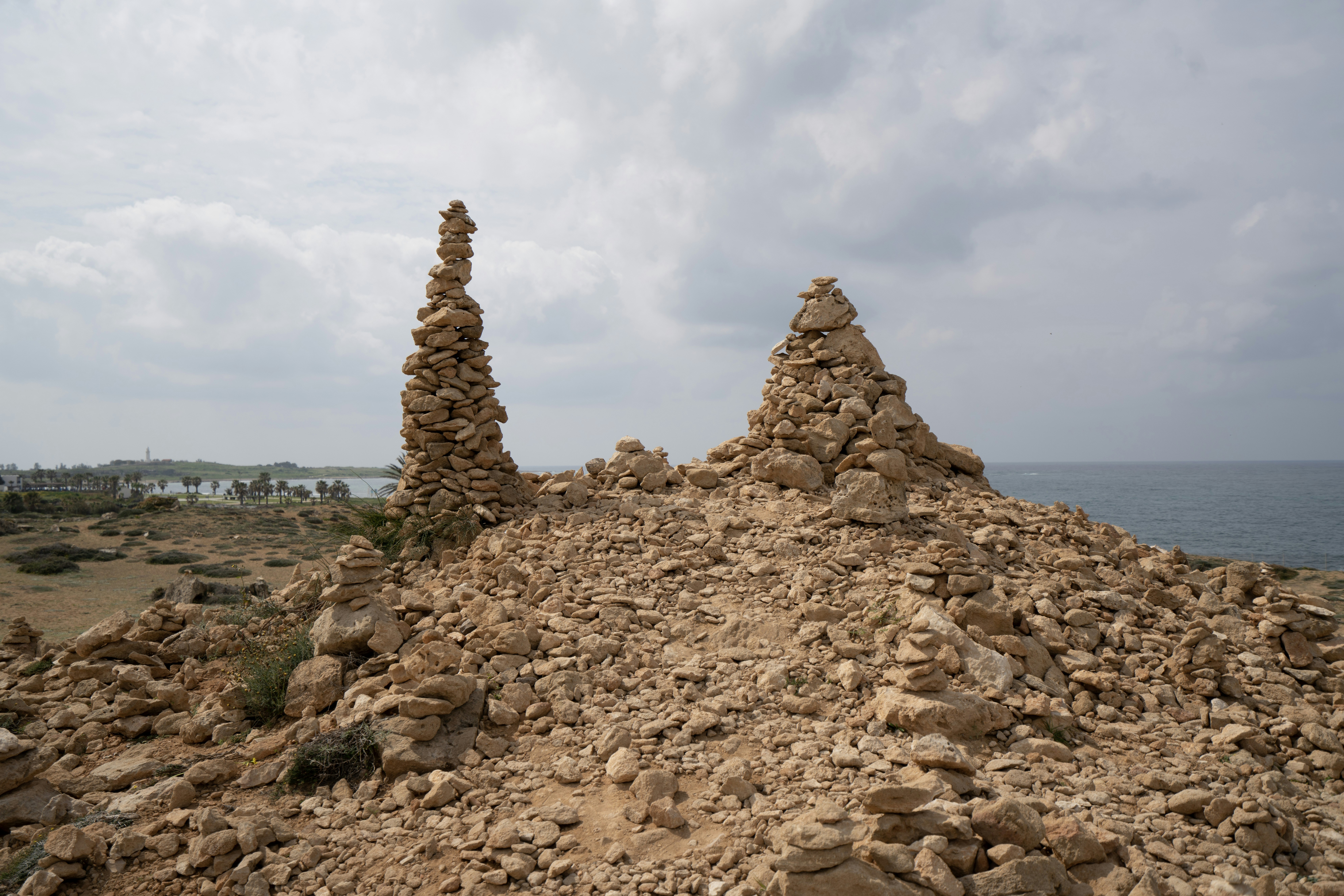 Ukraine Peace Talks Reach Crucial Stage Amidst Lingering Disputes