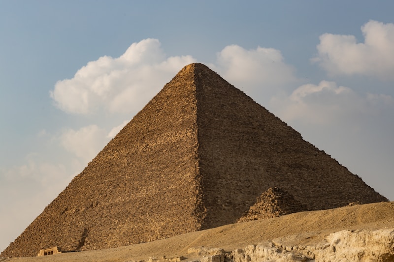 Ancient Egypt historical sites and artifacts