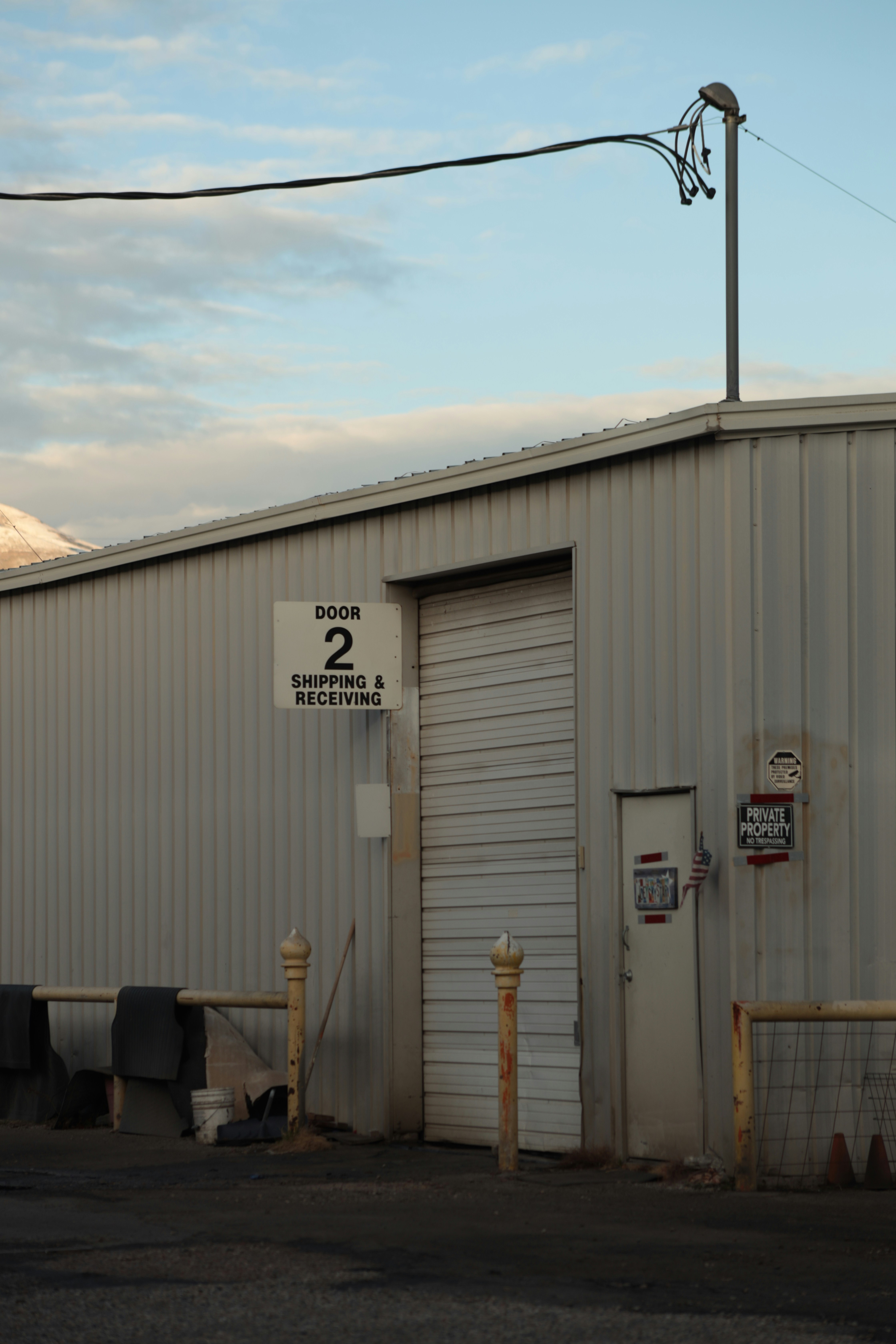 photo-1738598148929-552d07f579ce?ixid=M3wxMjA3fDB8MXxzZWFyY2h8OHx8emVubGVzcyUyMHpvbmUlMjB6ZXJvJTIwaG9sbG93JTIwbWFjaGluaW5nJTIwY2VudGVyfGVufDB8fHx8MTc2MzM5MjY4MXww\u0026ixlib=rb-4.1.0