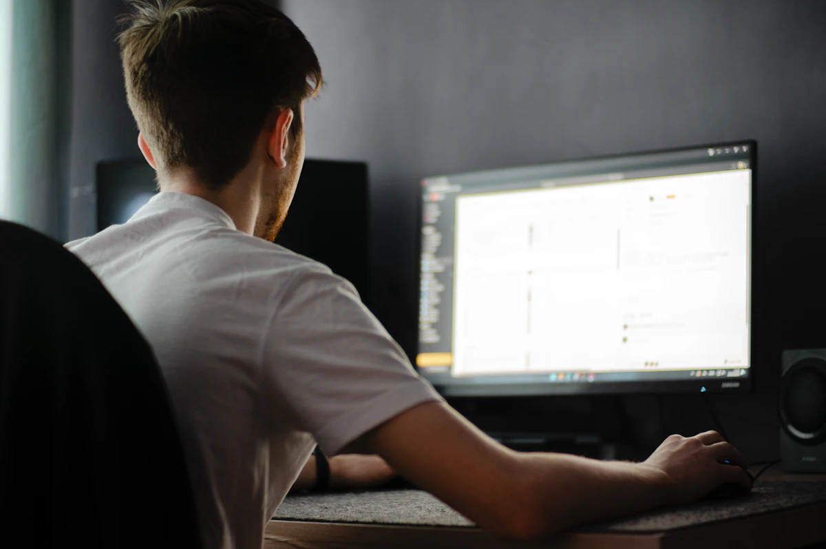 IT professional providing backfill coverage at a workstation