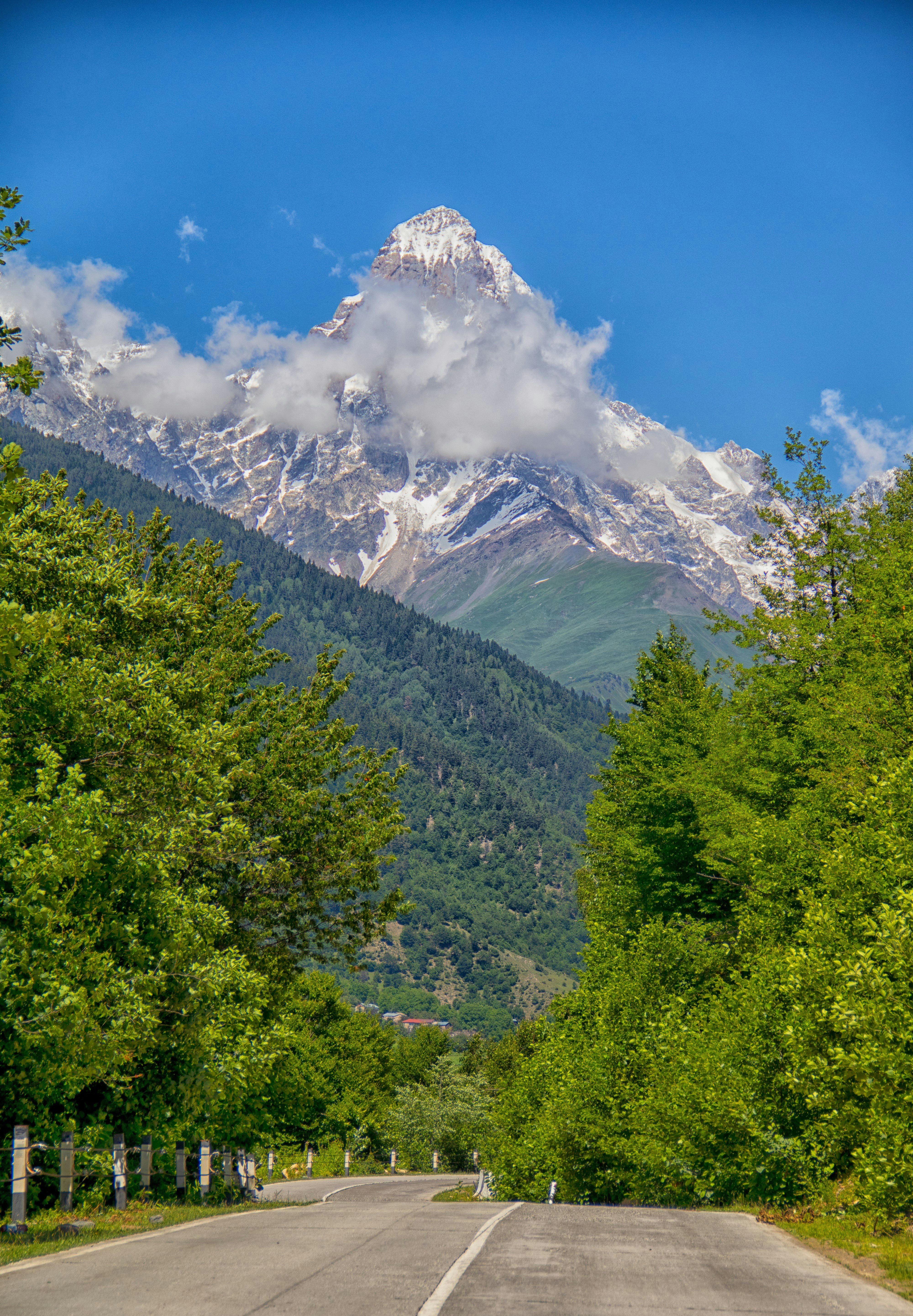 Photo by alexanderkez