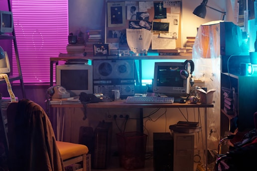A room filled with lots of electronic equipment