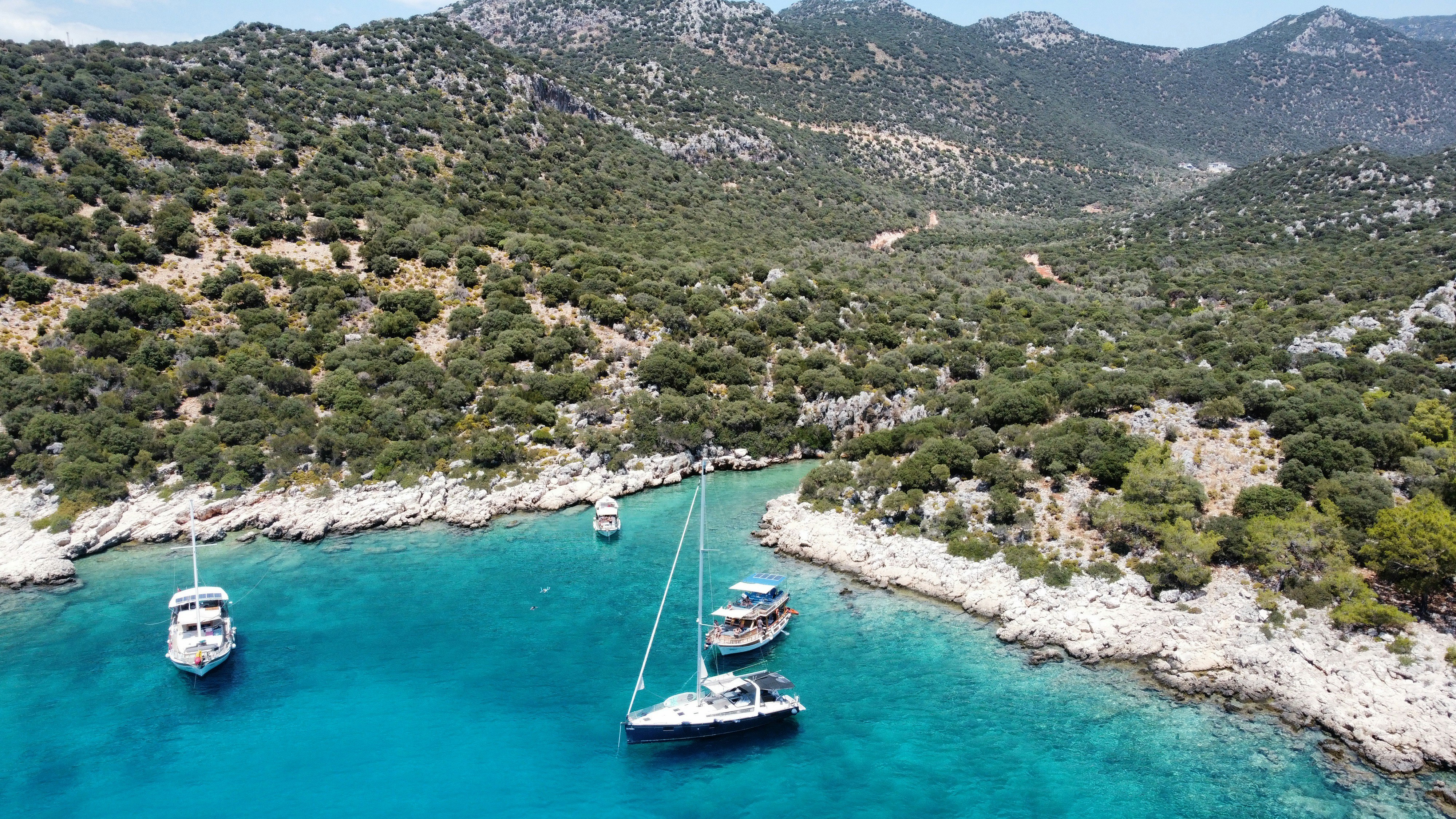 Photo by giulioferrais