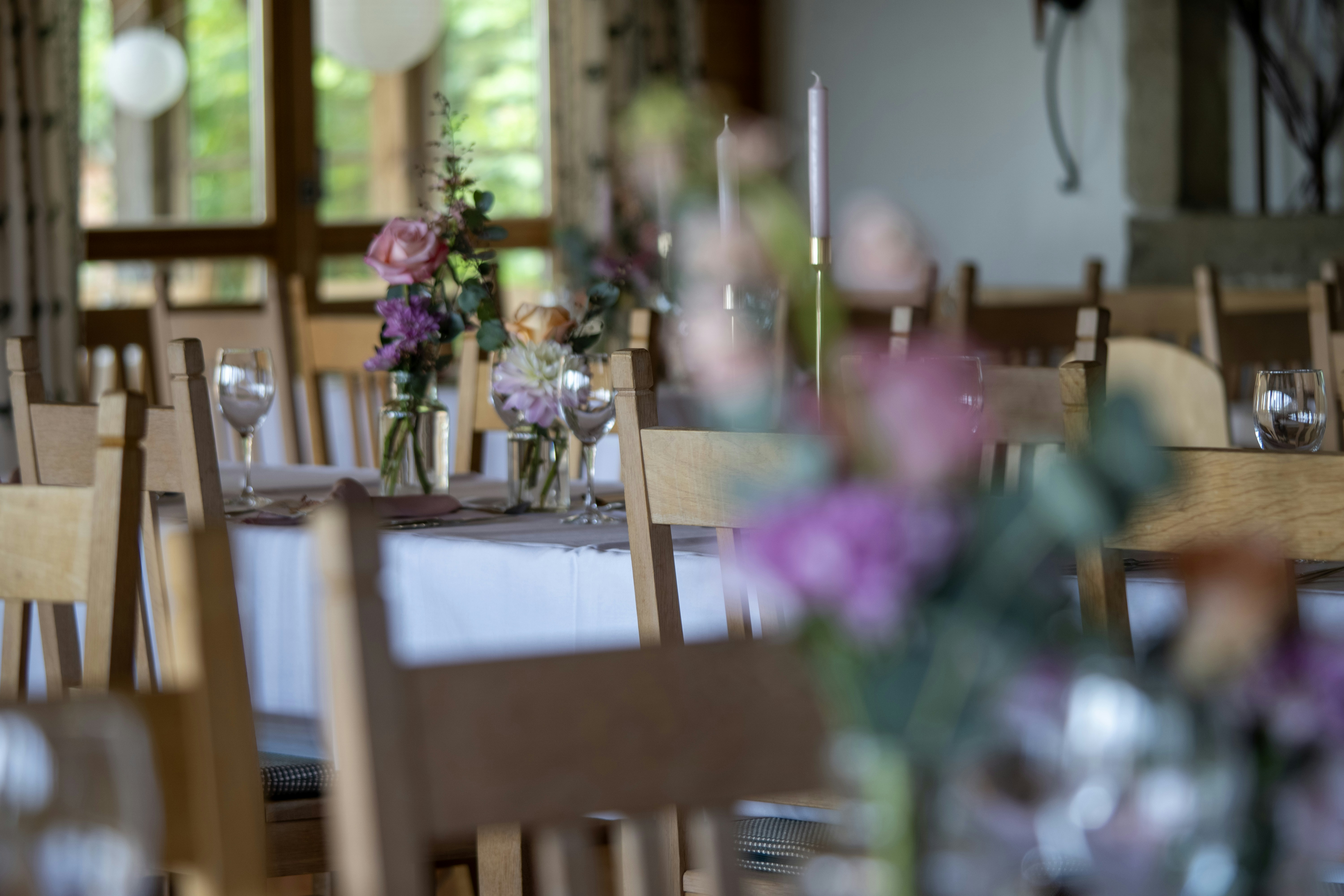 Elegant wedding venue interior, ilustrasi artikel Say 