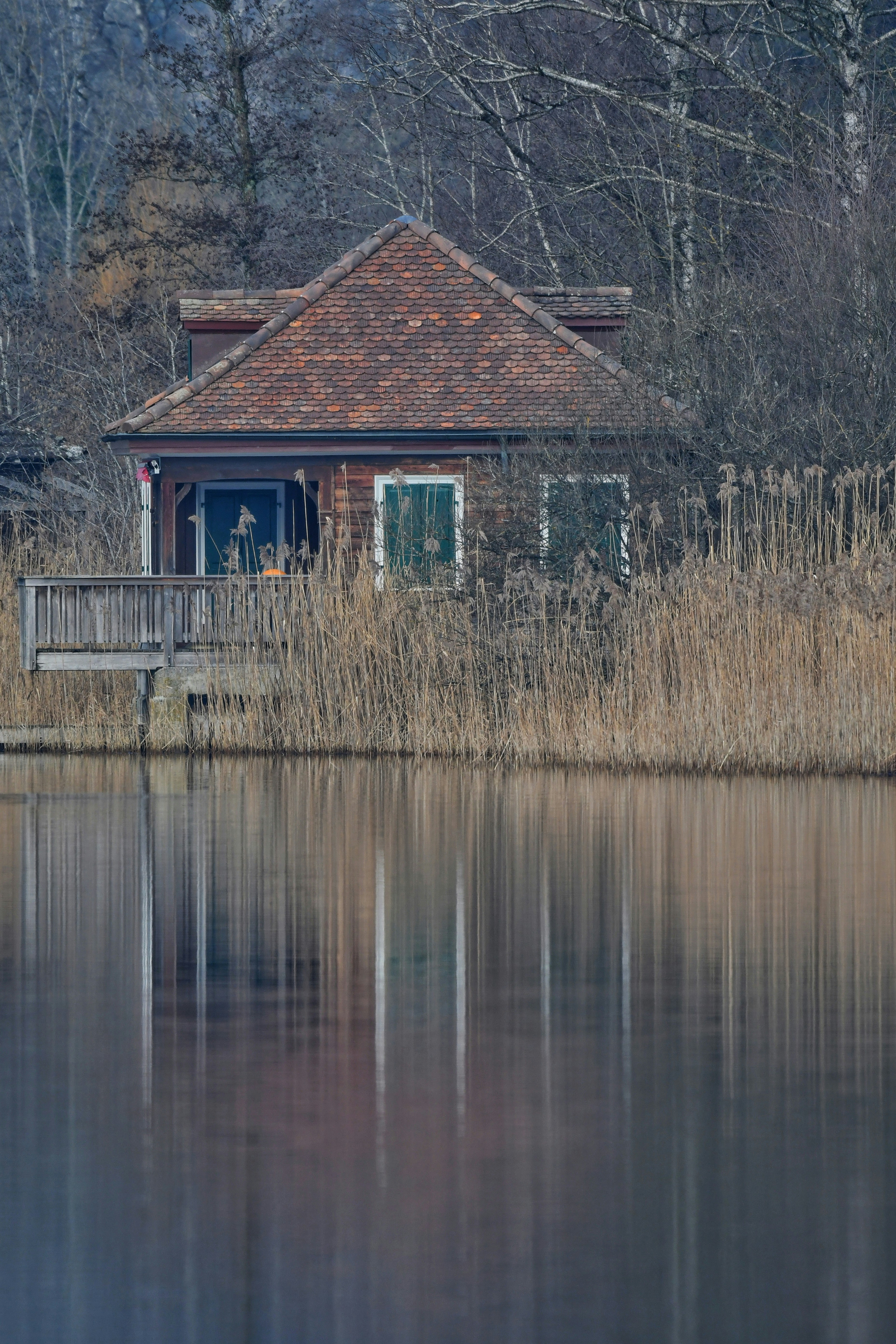 7 Boho Spring Lakehouse Tablescape Ideas for Outdoor Dining