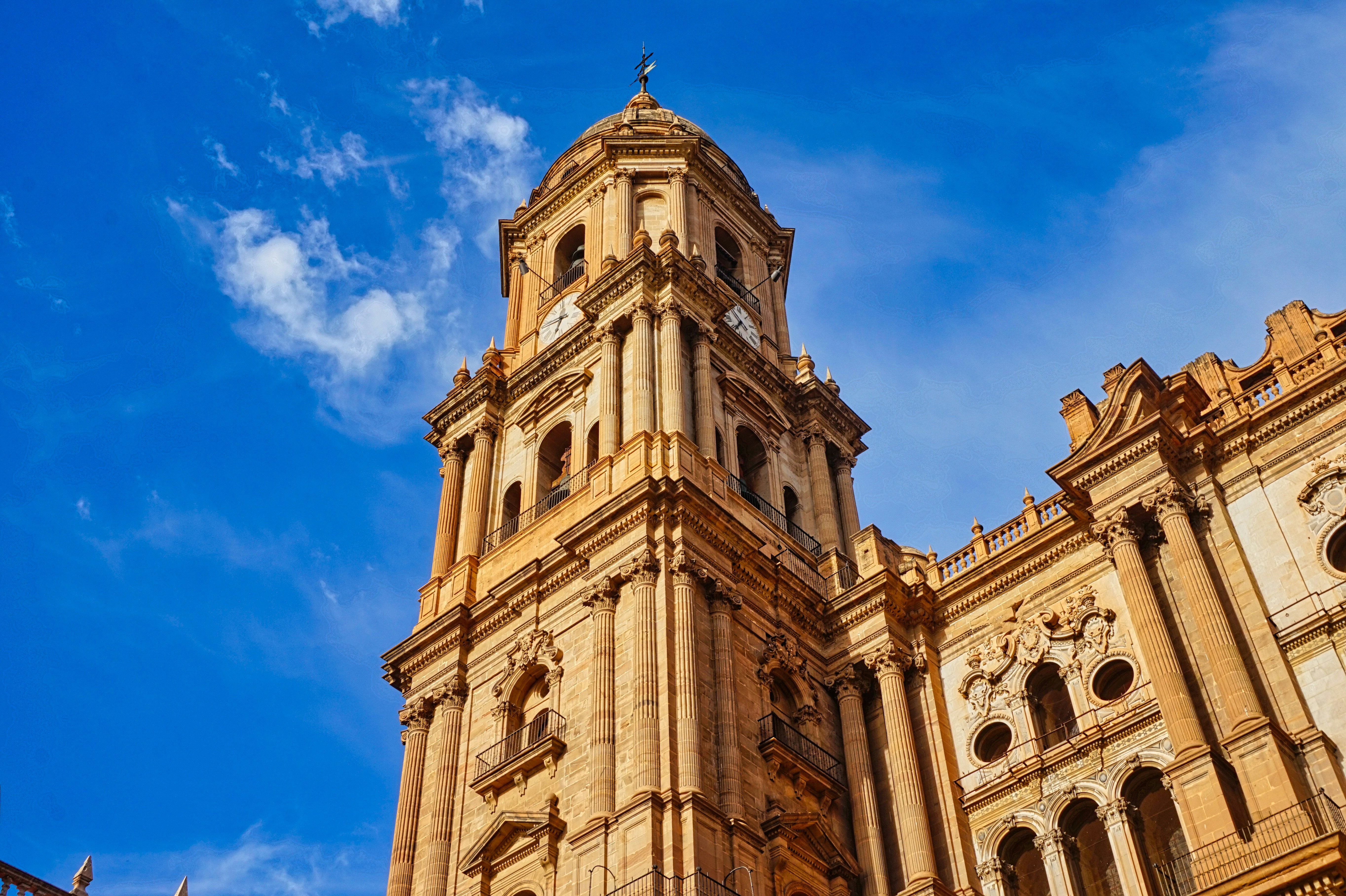 Photo by chris_worldonabudget