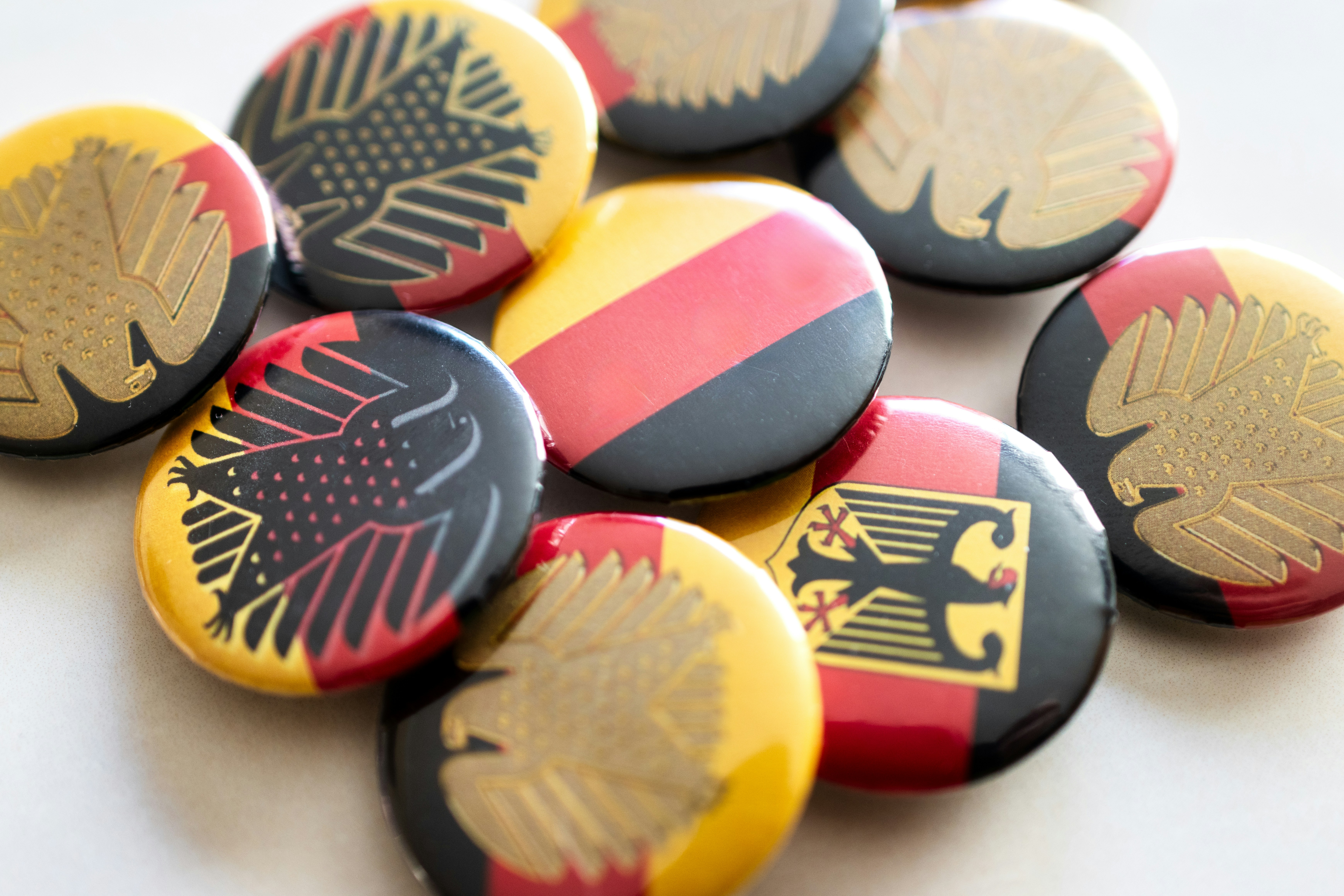 A bunch of buttons that are on a table