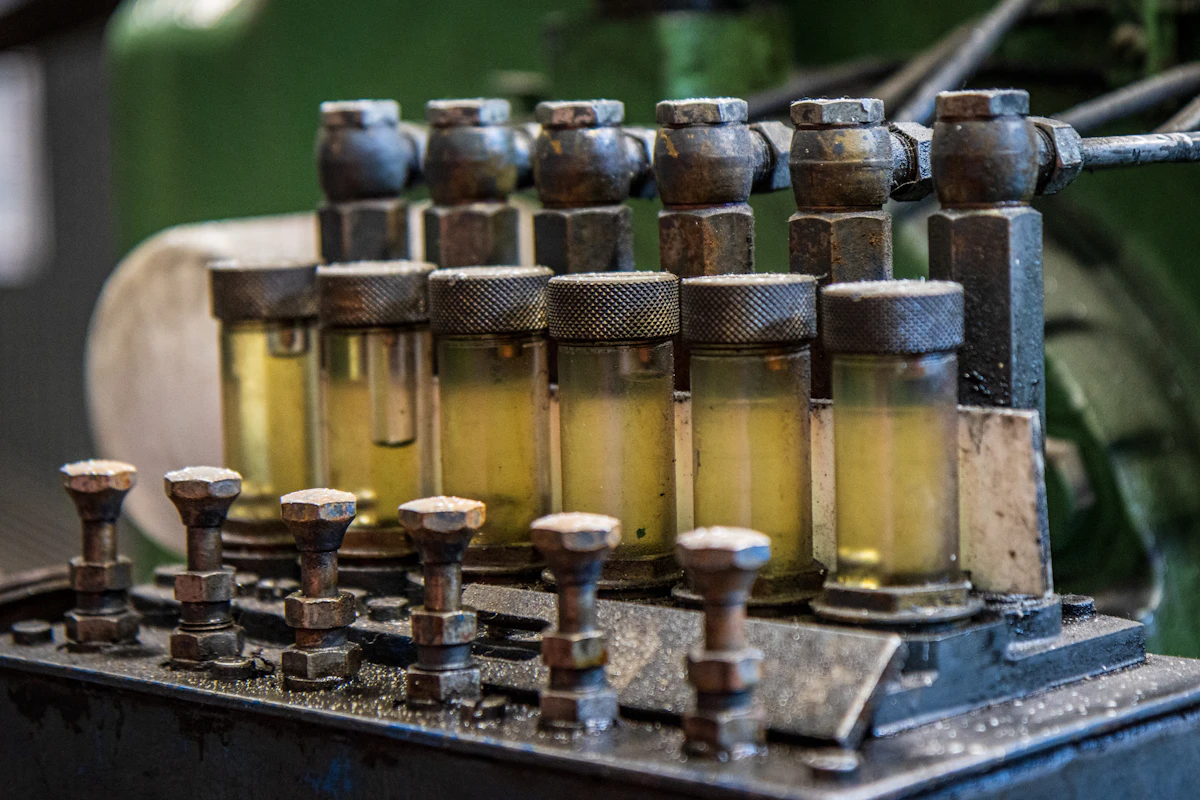 Lubricant Bottles & Dispensers