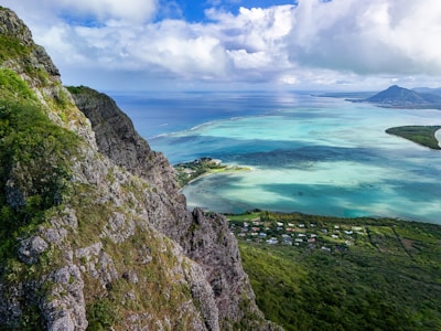 A view of the ocean from the top of a mountain