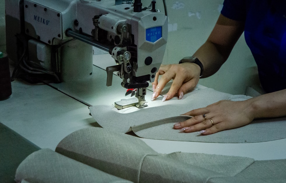 Textilkleber vs naehmaschine wann kleben die bessere wahl ist — helpful reference illustration