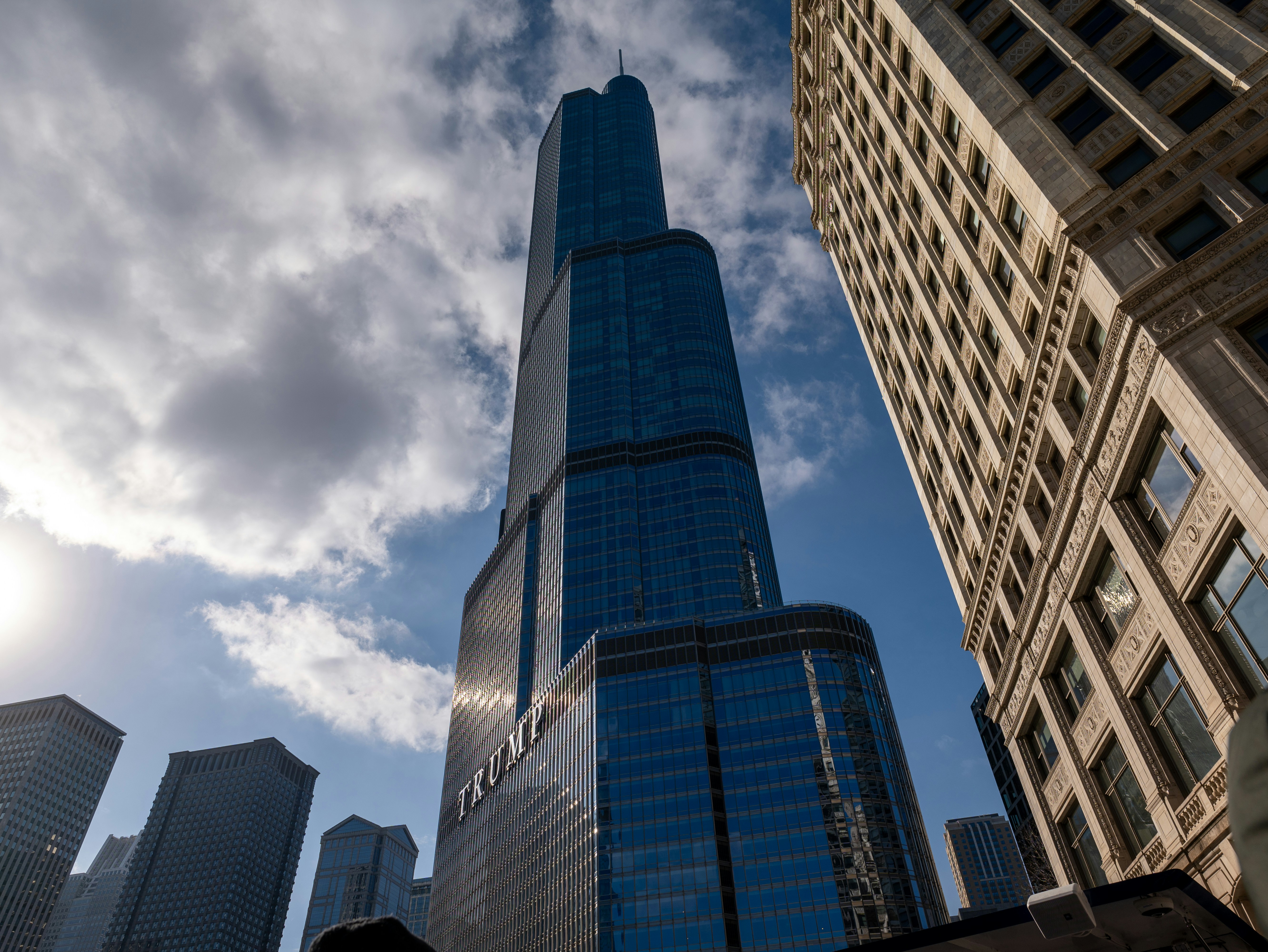 Chicago JV Flips Ex-CBOE Tower for $40M in Data Center Pivot